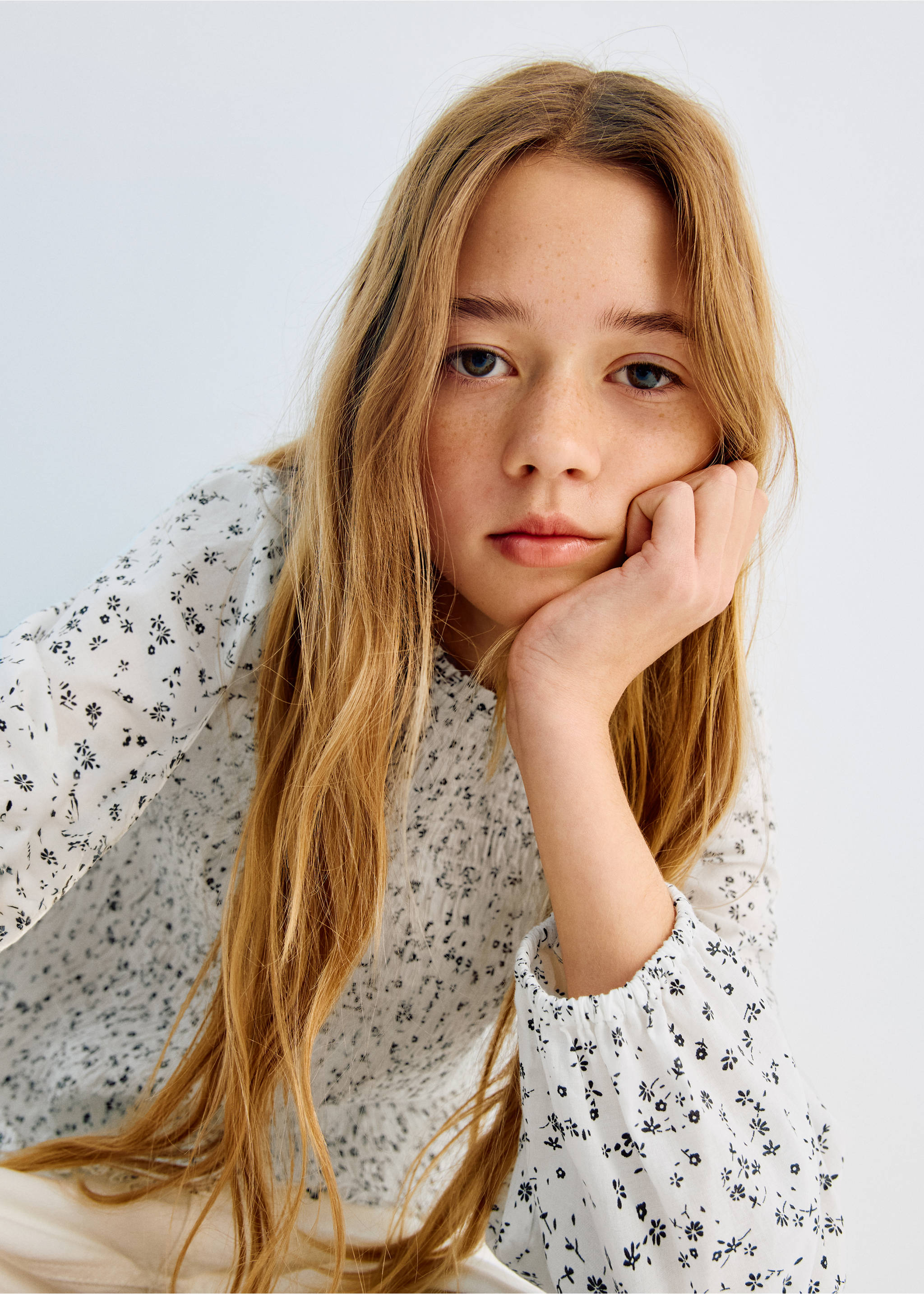 Блузка из хлопка с цветочным принтом - Деталь изделия 1, Белый. Ref: 27031175-00.