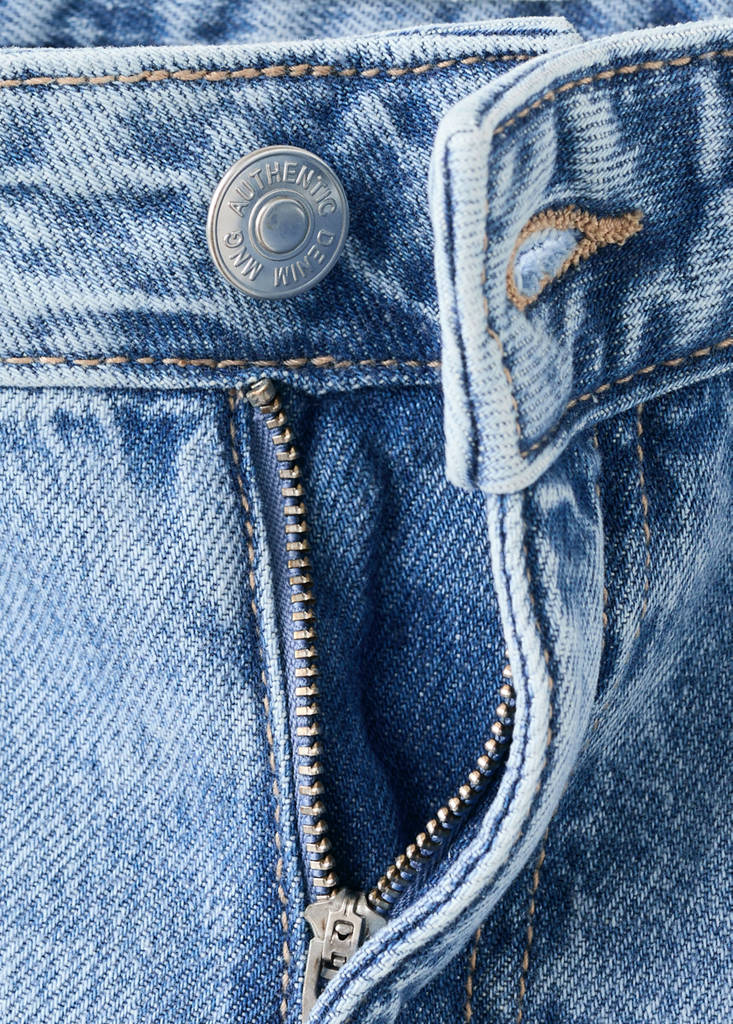 Low-waist straight-leg jeans — Medium Blue