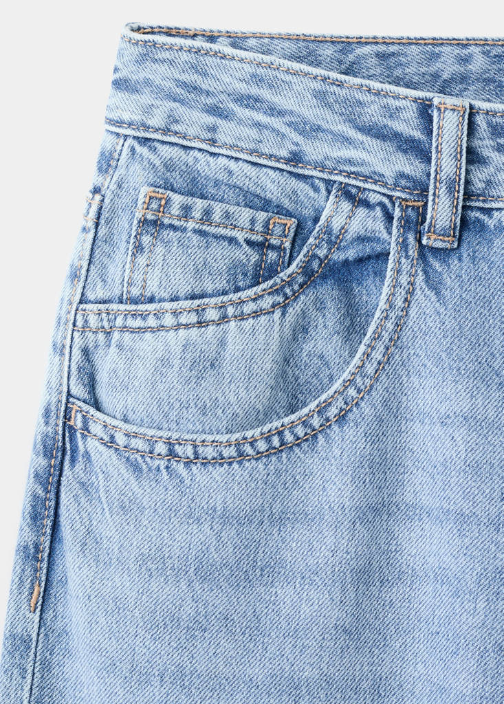 Low-waist straight-leg jeans — Medium Blue
