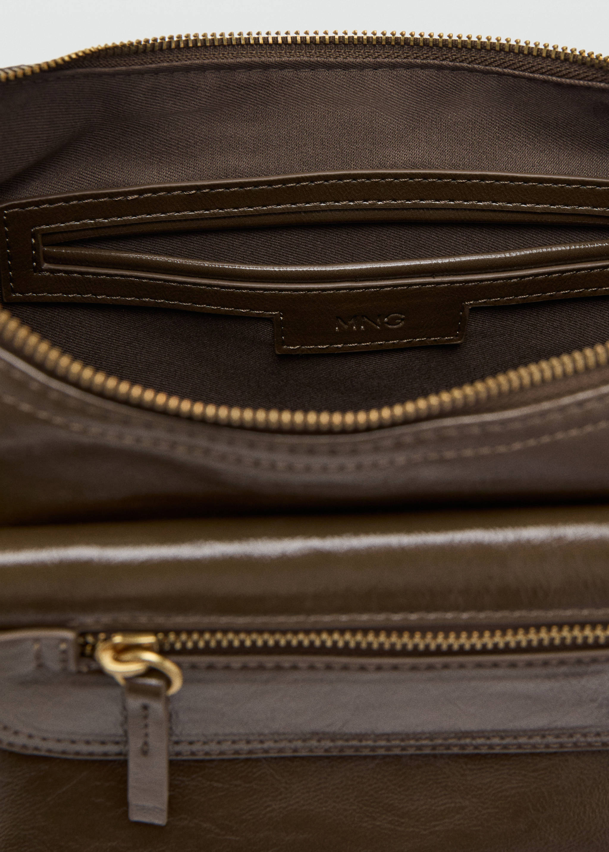 Shoulder bag with pockets - Details of the article 2