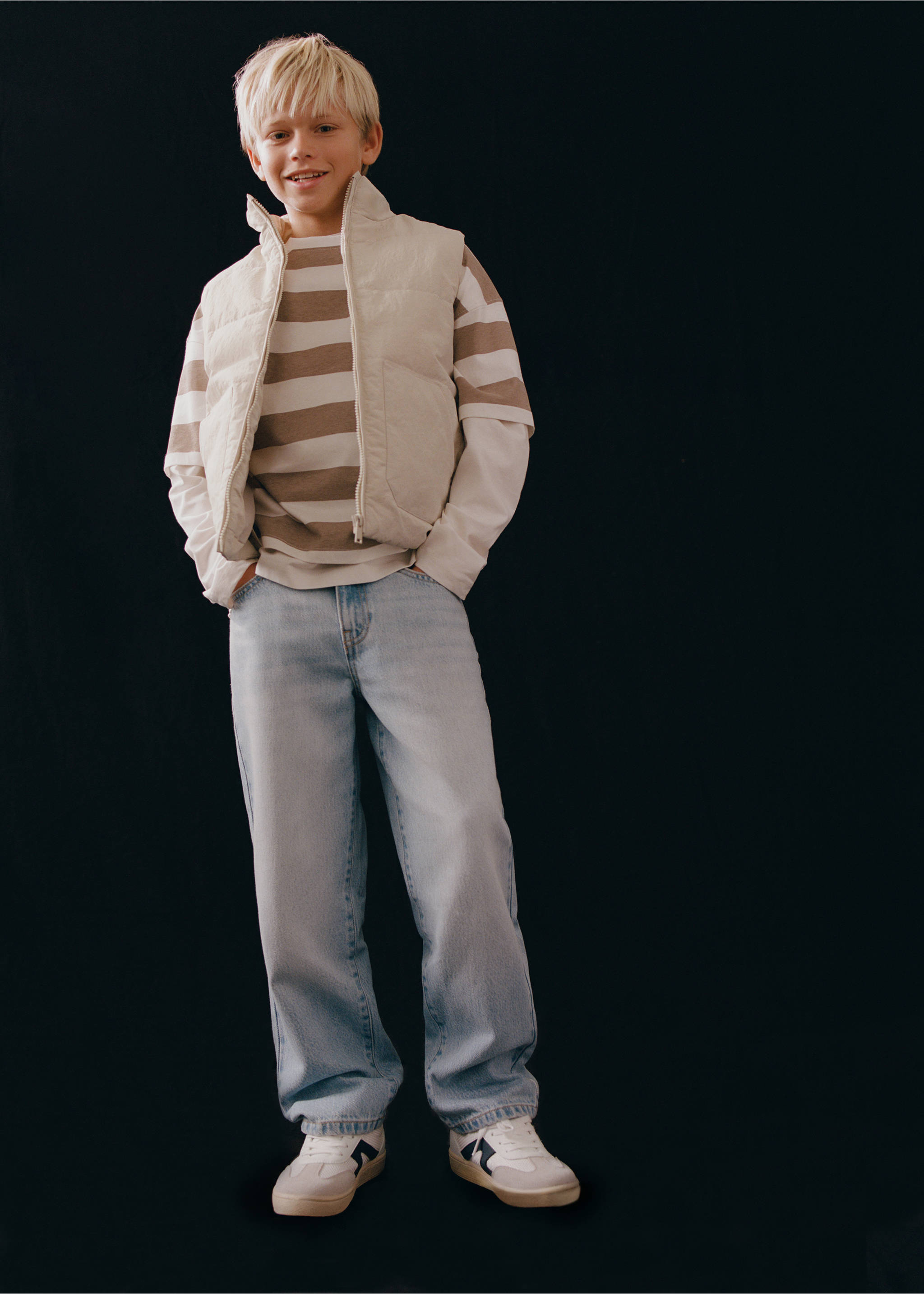 Jean droit taille normale - Détail de l'article 5, Bleu clair. Ref: 27031242-00.