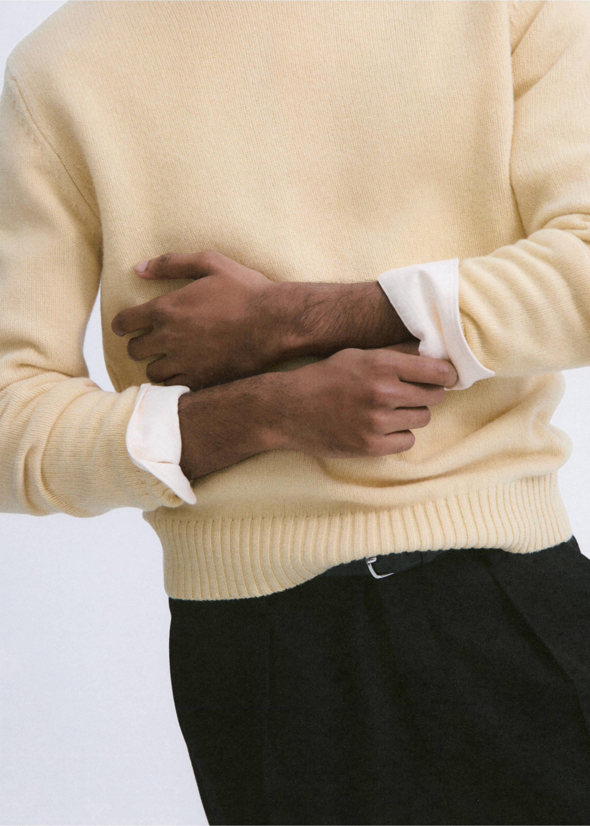 100% Italian wool knitted sweater - Details of the article 3, Pastel Yellow. Ref: 27031263-00.