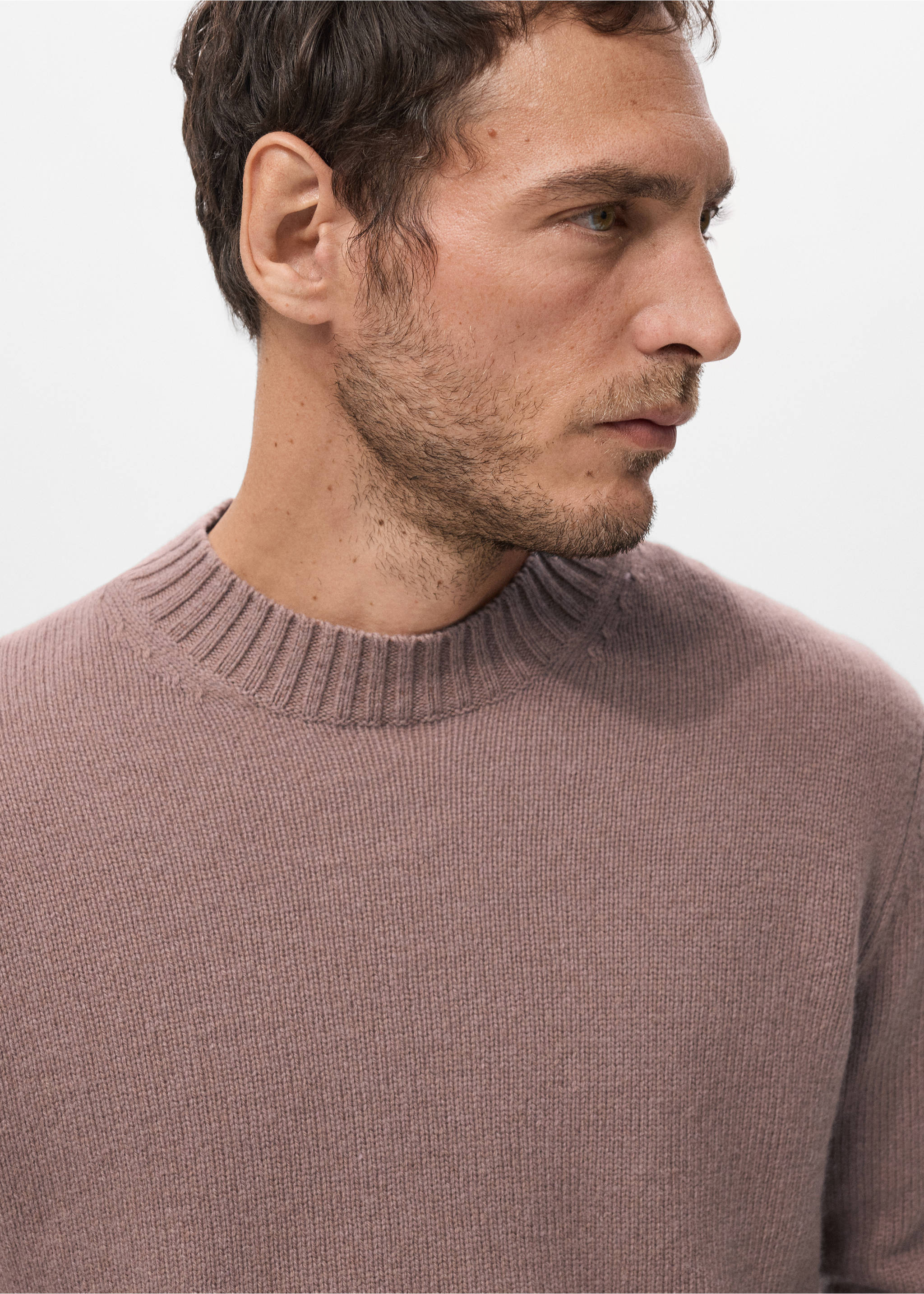 100% Italian wool knitted sweater - Details of the article 1, Pale Pink. Ref: 27031263-00.