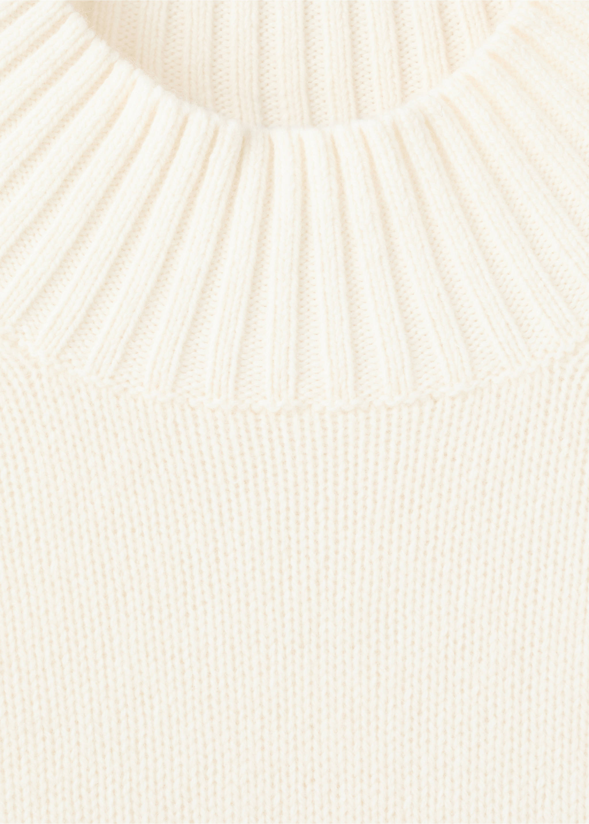 100% Italian wool knitted sweater - Details of the article 8, Ecru. Ref: 27031264-00.