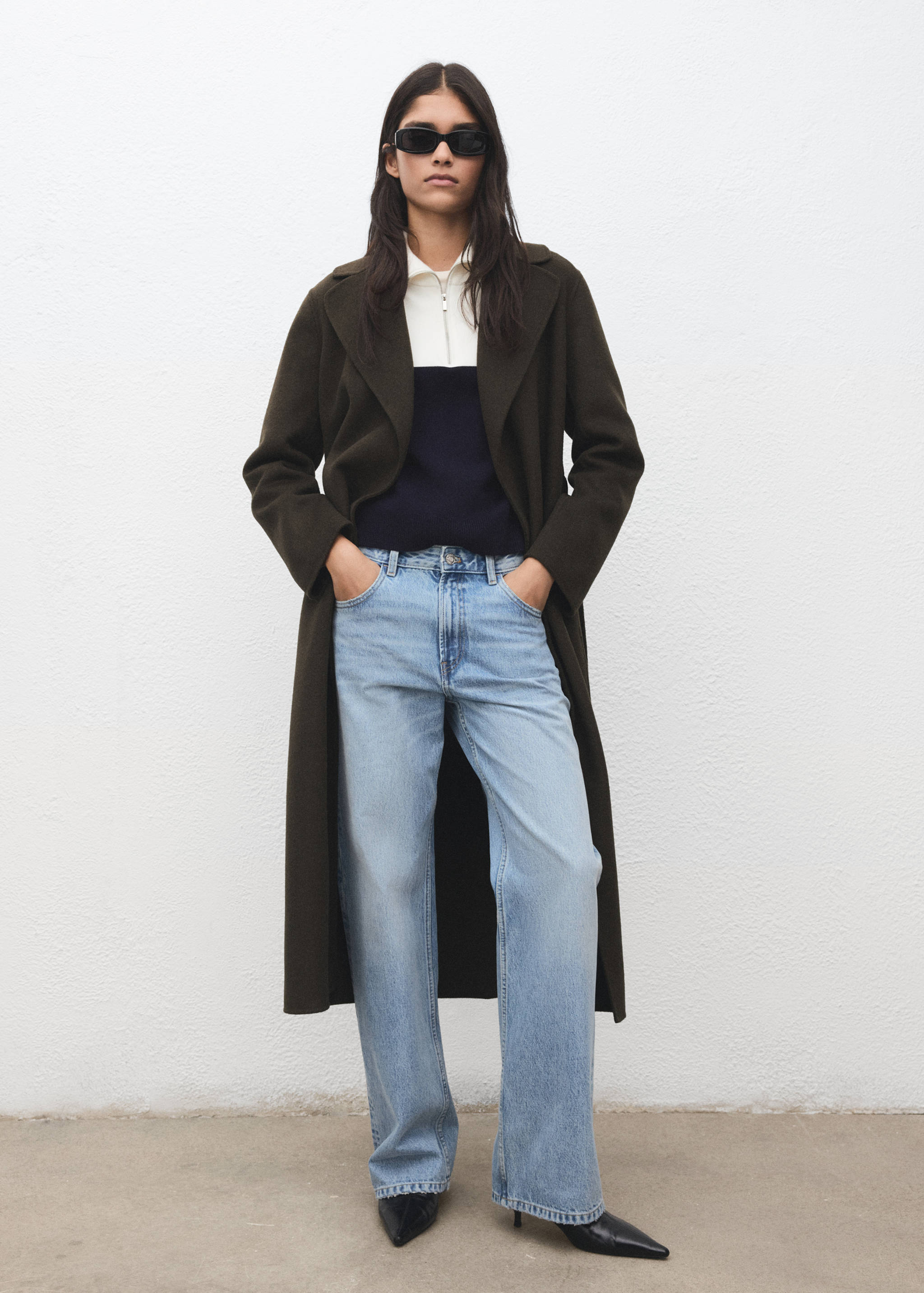 Bicolour high collar sweater - General plane