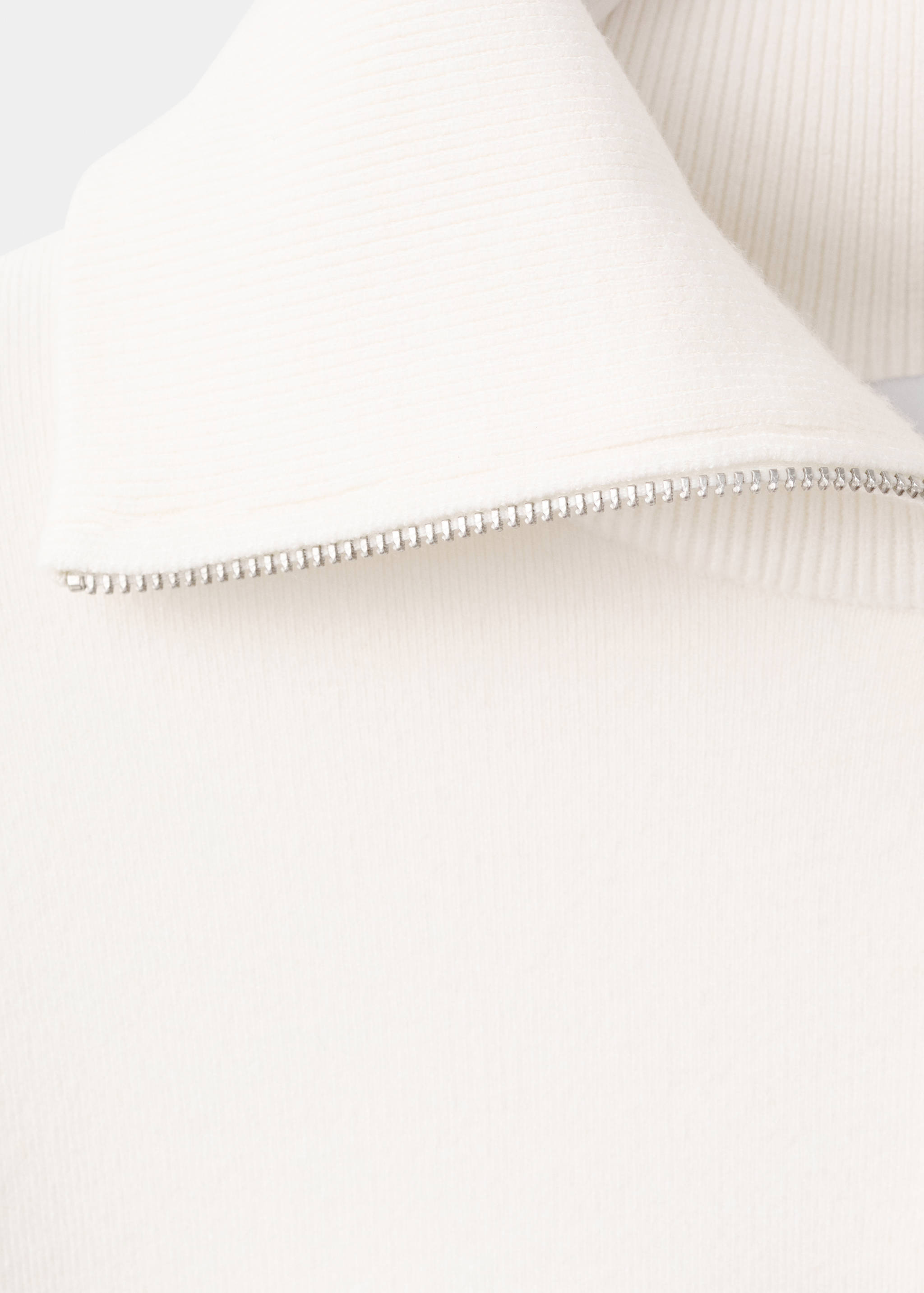 Bicolour high collar sweater - Details of the article 8
