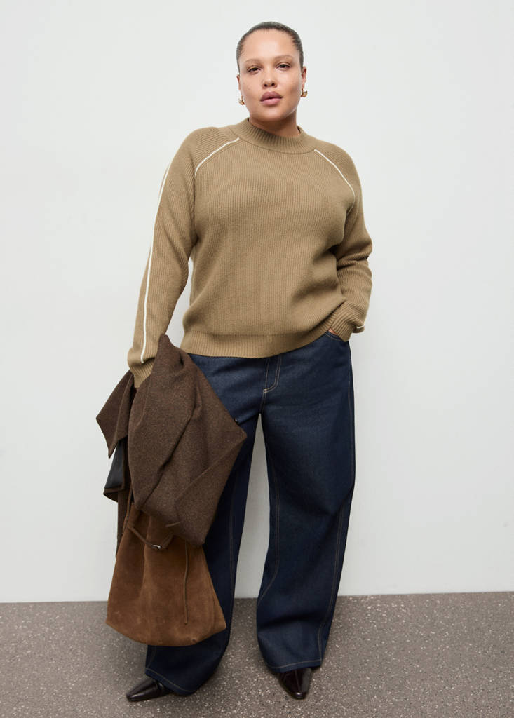 Sweater with contrasting stripes and perkins collar — Medium Brown