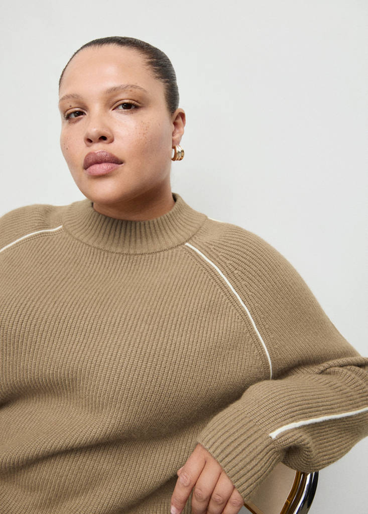 Sweater with contrasting stripes and perkins collar — Medium Brown