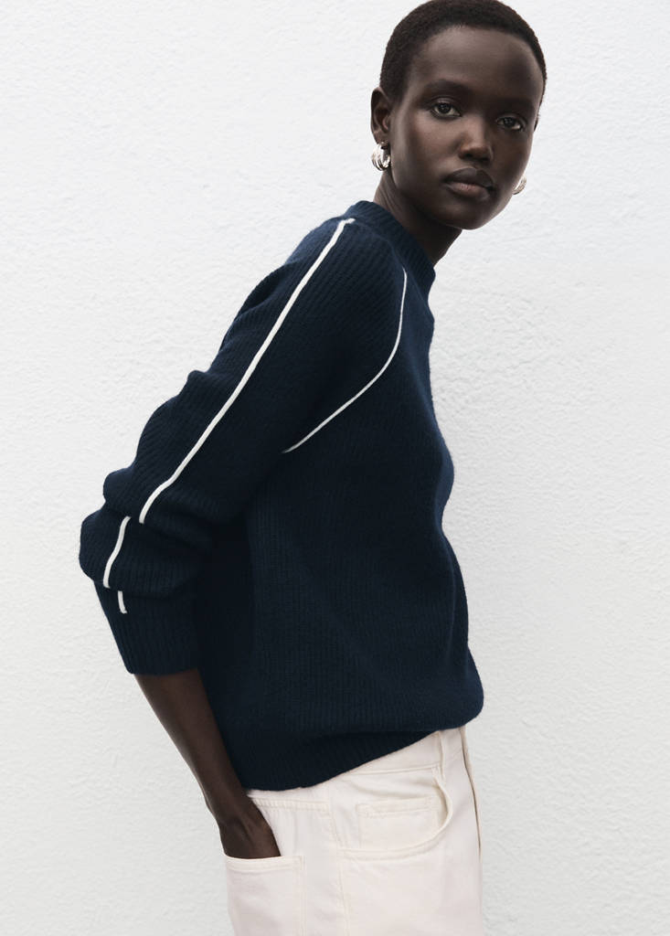 Sweater with contrasting stripes and perkins collar — Navy