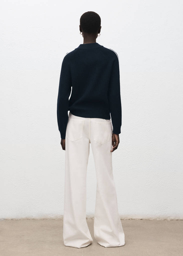 Sweater with contrasting stripes and perkins collar — Navy