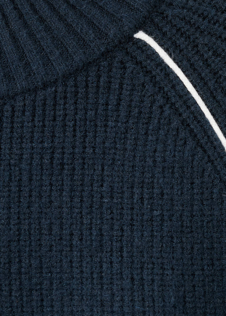 Sweater with contrasting stripes and perkins collar — Navy
