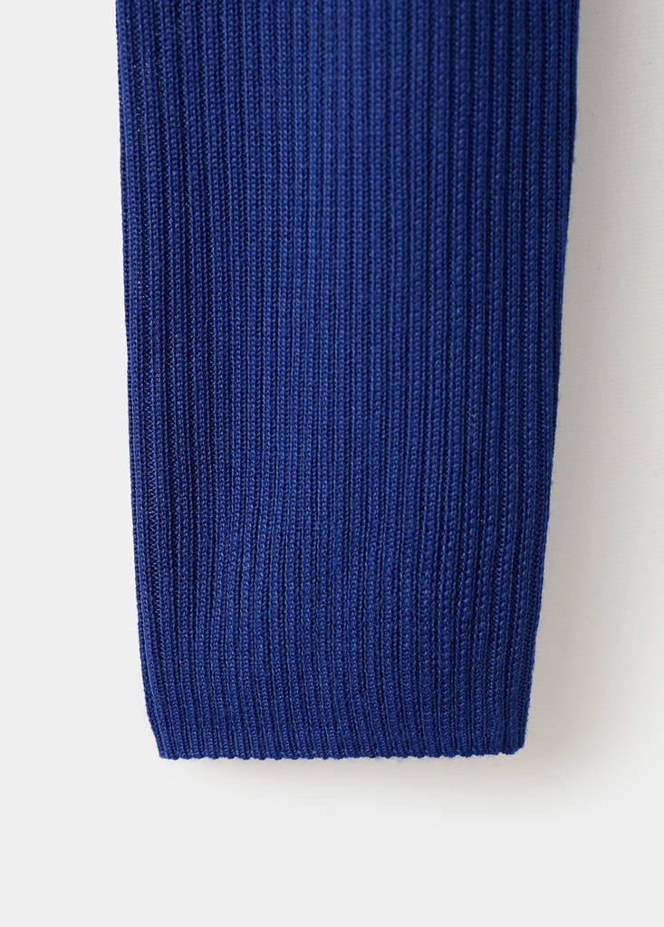 Sweater with asymmetrical turtleneck — Vibrant blue