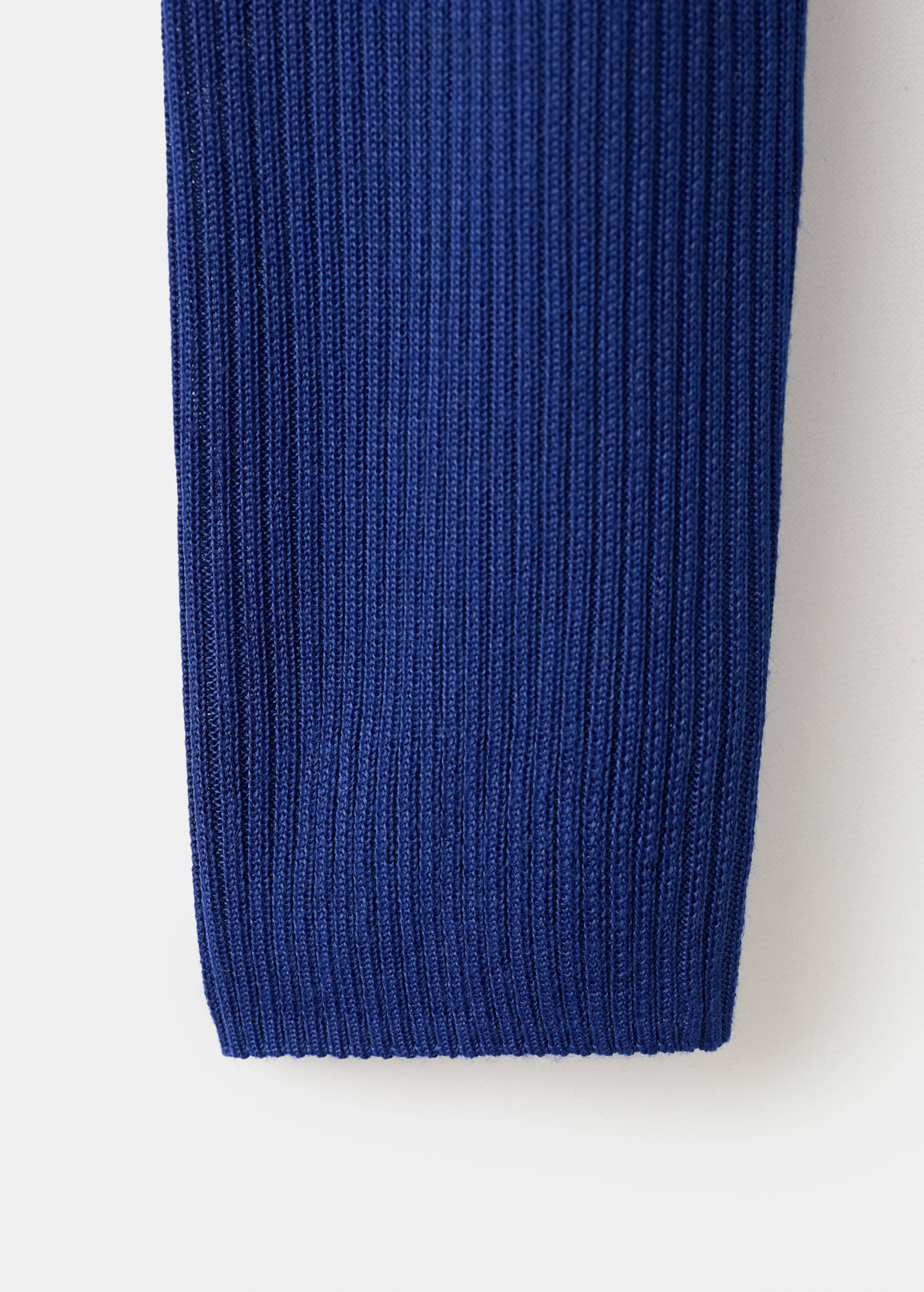 Pull asymétrique  col montant - Détail de l'article 0