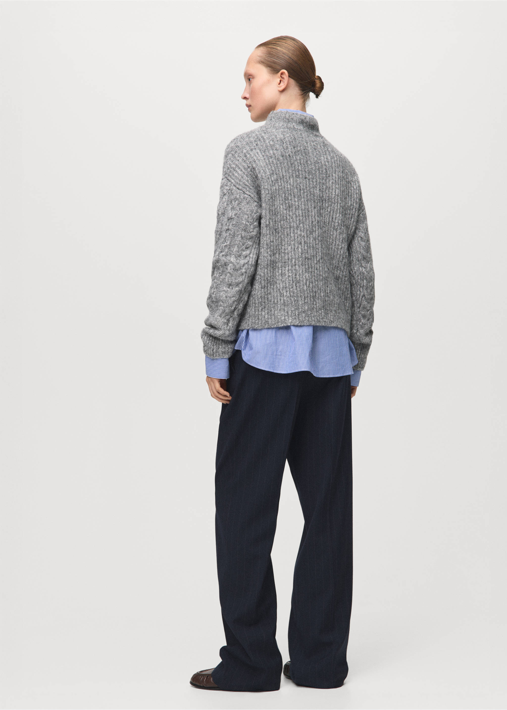 Pull-over torsades col montant - Verso de l’article, Gris chiné moyen. Ref: 27031269-00.