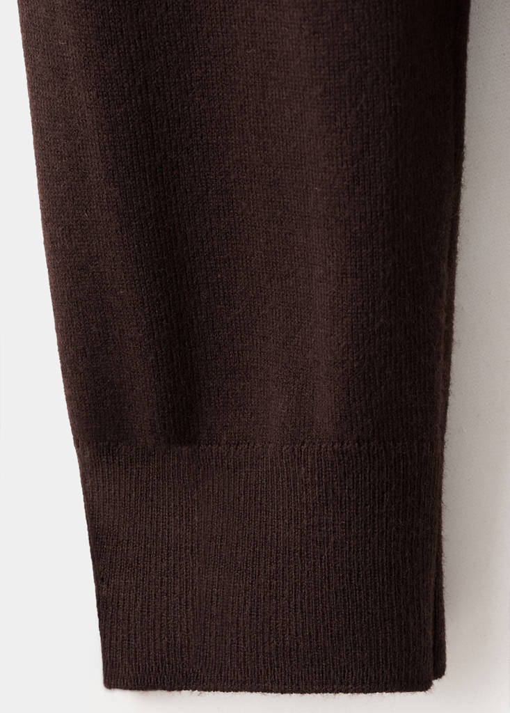 Turtleneck knitted sweater — Chocolate