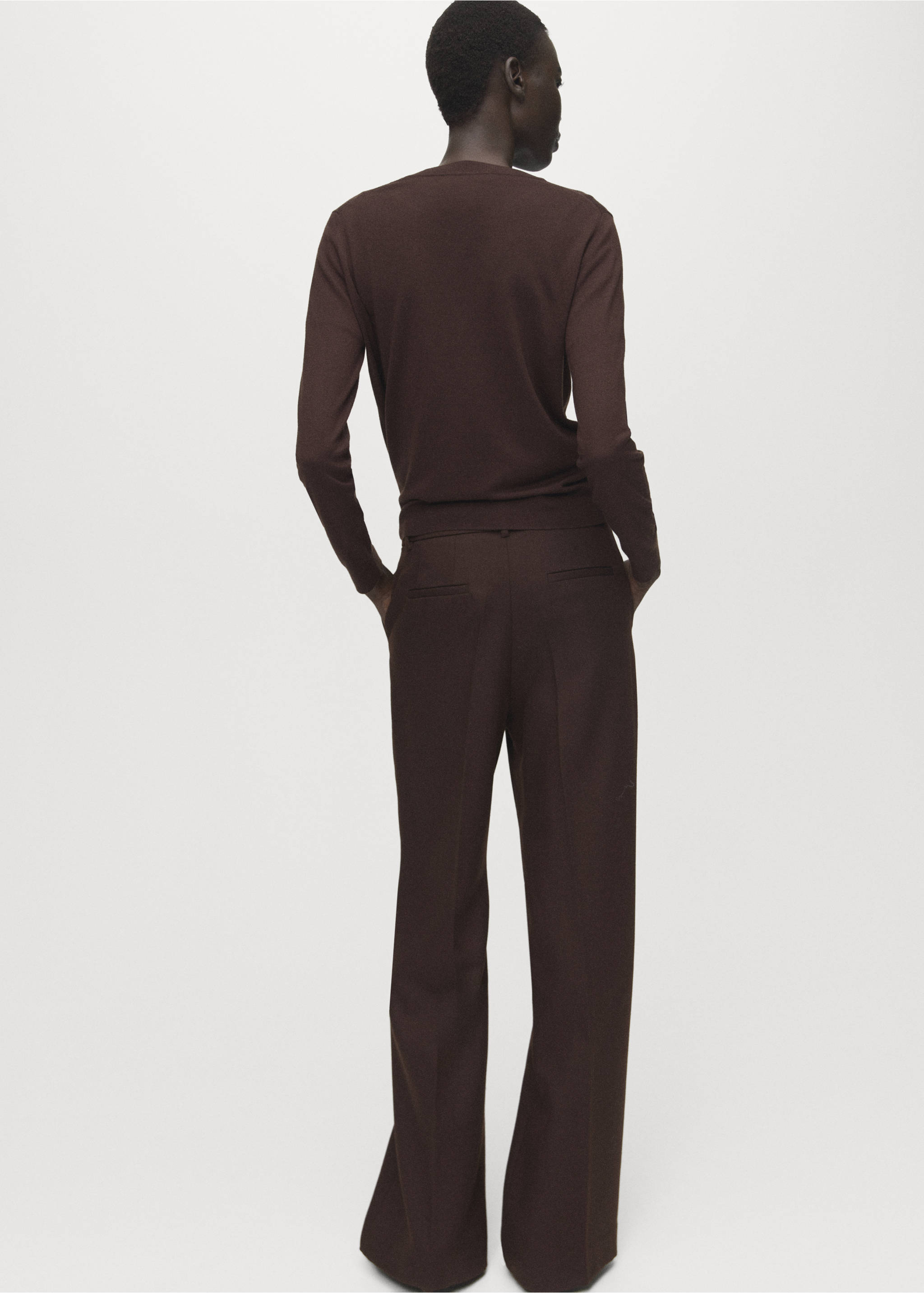 Fine-knit crew-neck sweater - Reverse of the article, Chocolate. Ref: 27031275-00.