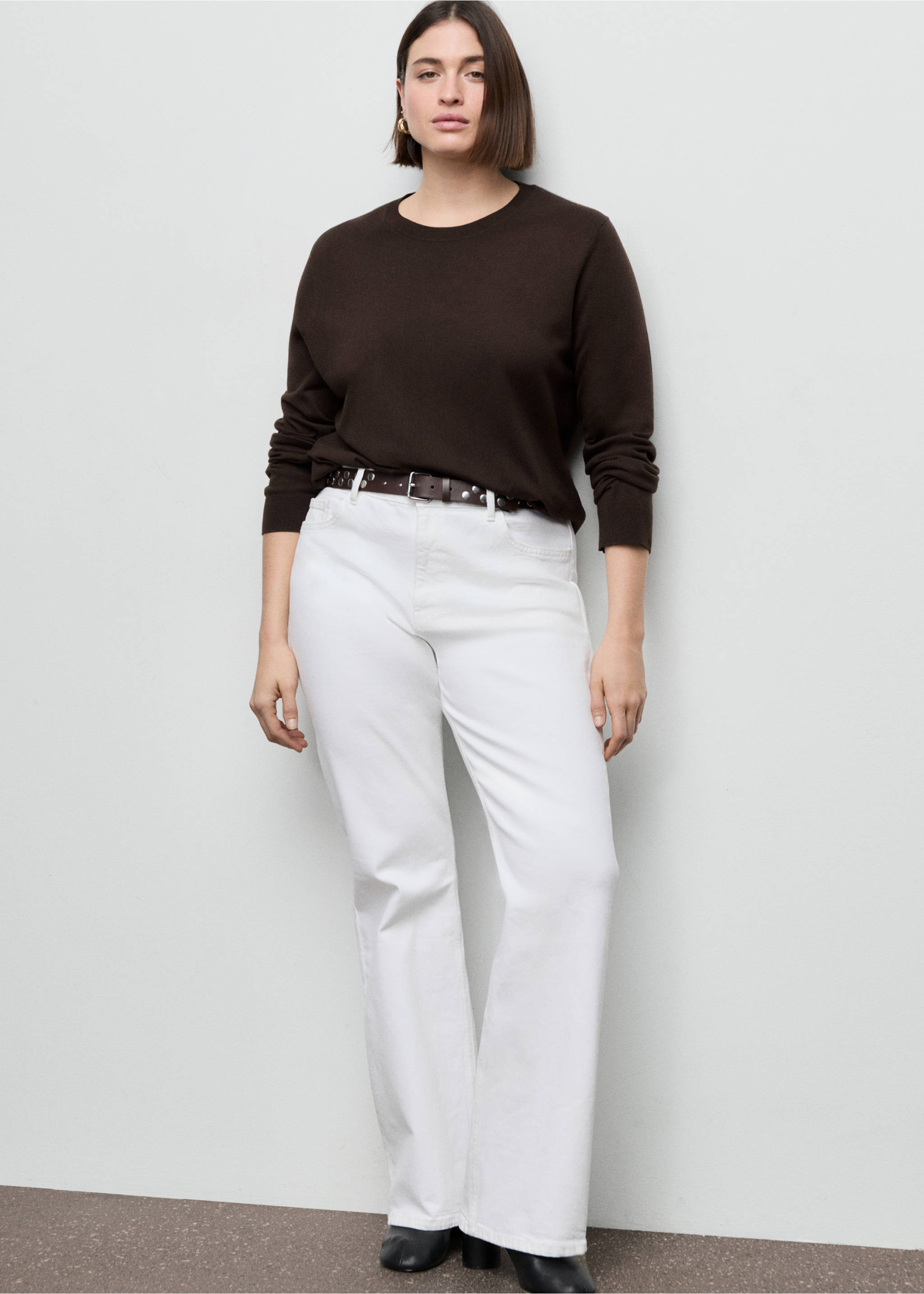 Fine-knit crew-neck sweater - Details of the article 3, Chocolate. Ref: 27031275-00.