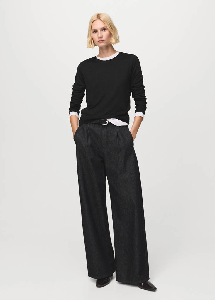 Fine-knit crew-neck sweater — Black