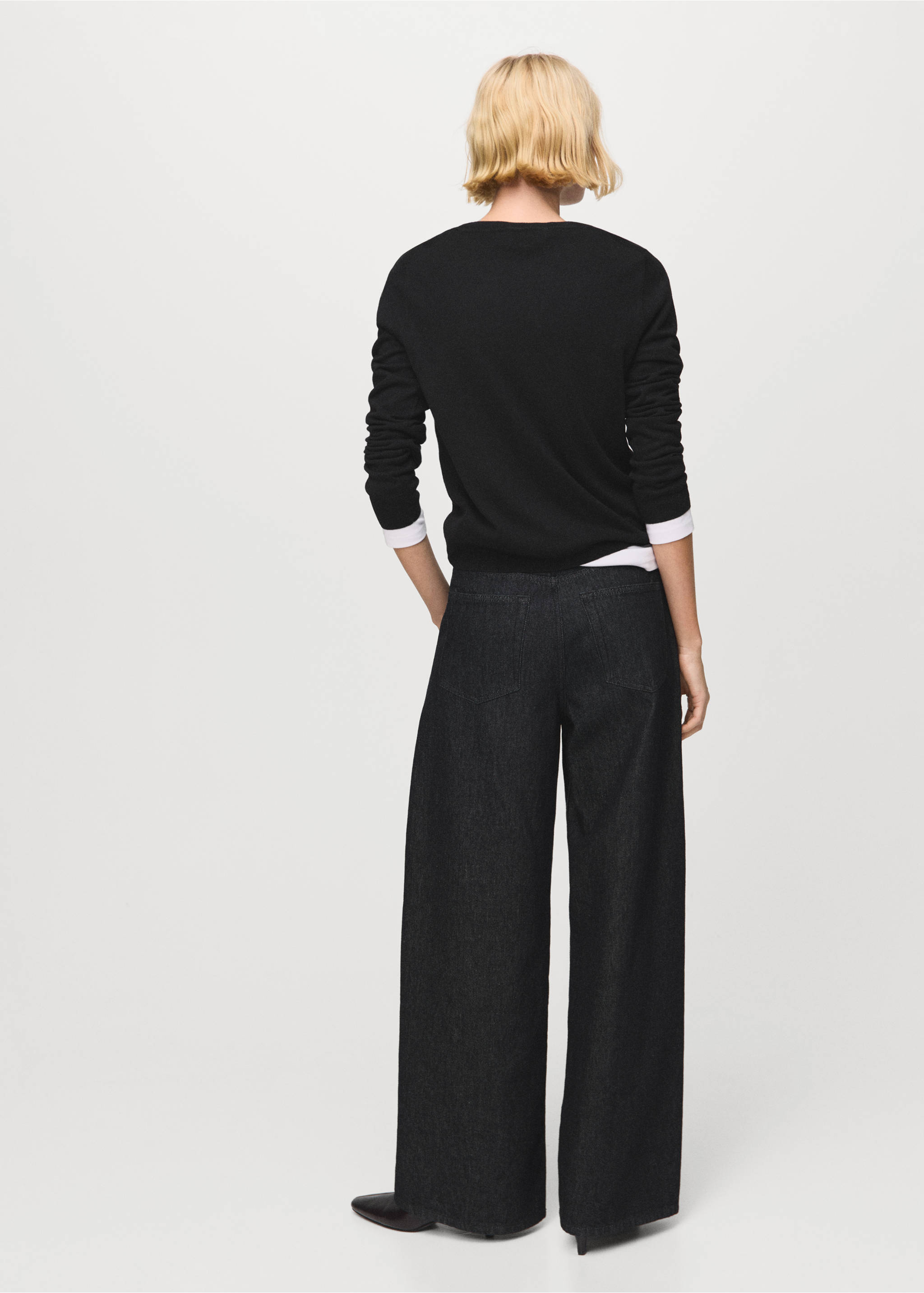 Fine-knit crew-neck sweater - Reverse of the article, Black. Ref: 27031275-00.