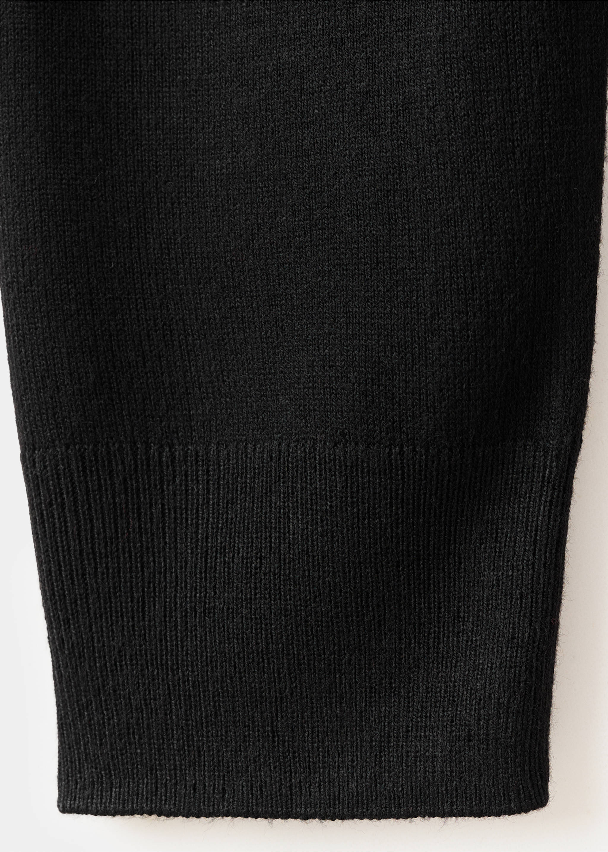 Fine-knit crew-neck sweater - Details of the article 0, Black. Ref: 27031275-00.