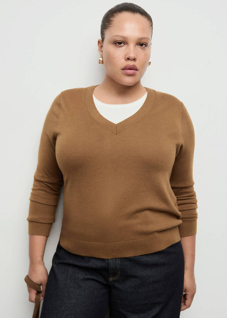 V-neck knit sweater — Tobacco Brown