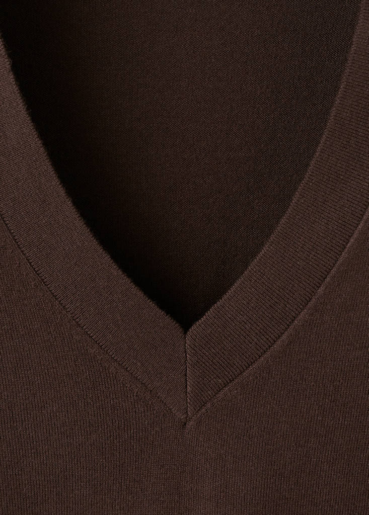 V-neck knit sweater — Chocolate