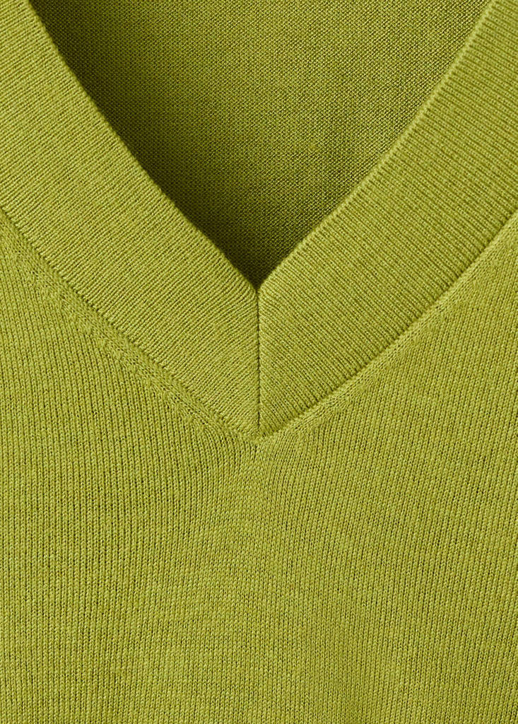 V-neck knit sweater — Green