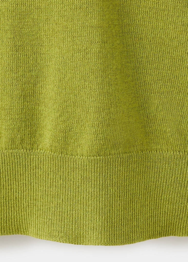 V-neck knit sweater — Green