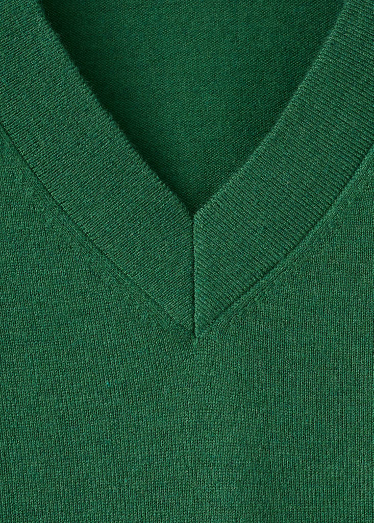 V-neck knit sweater — Dark Green