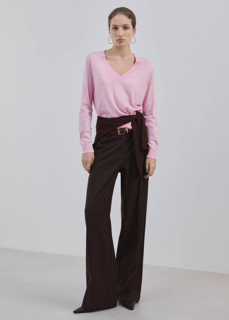 V-neck knit sweater — Pastel Pink
