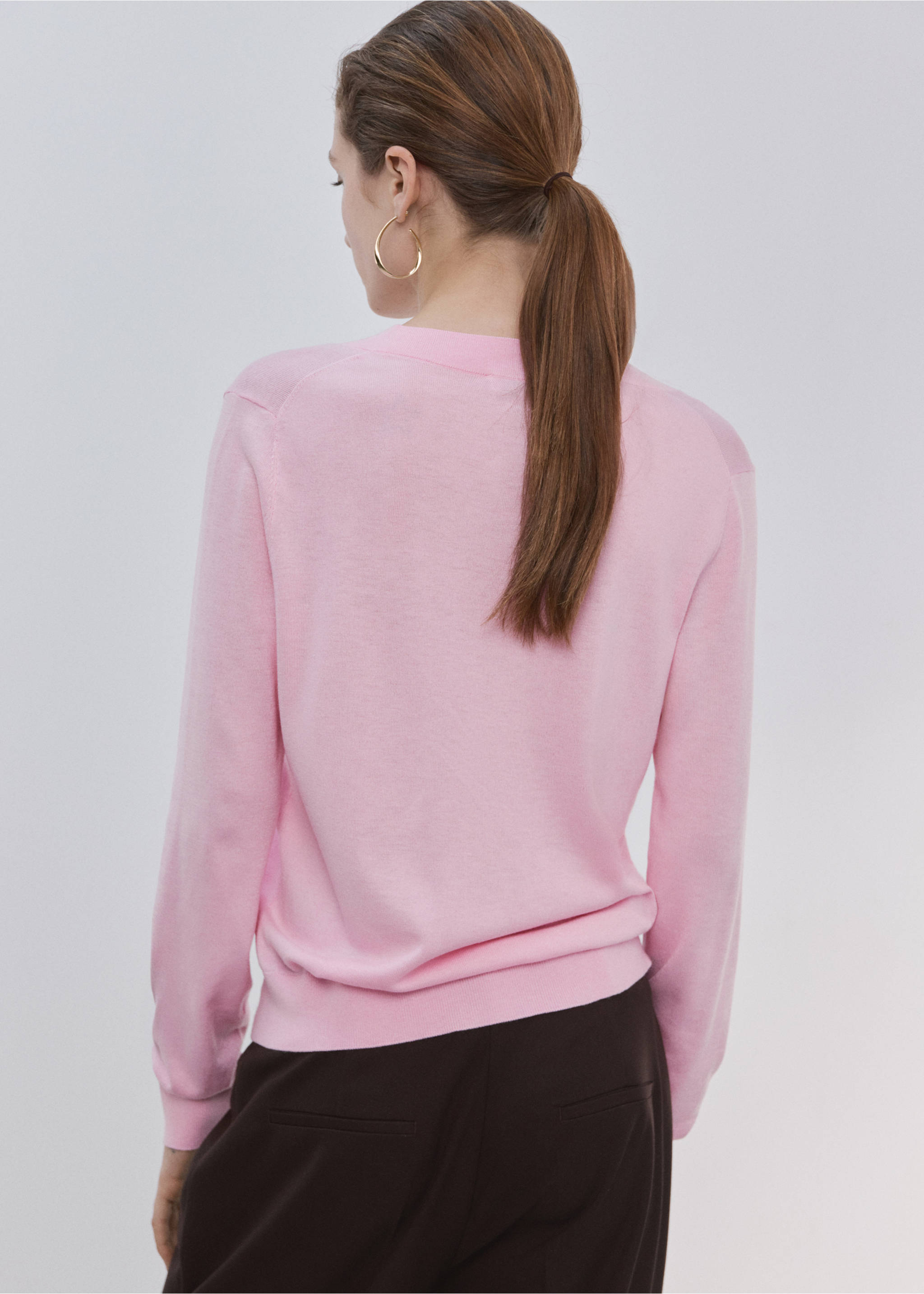 Sweater rajut kerah V - Versi terbalik dari barang, Merah Muda Pastel. Ref: 27031276-00.