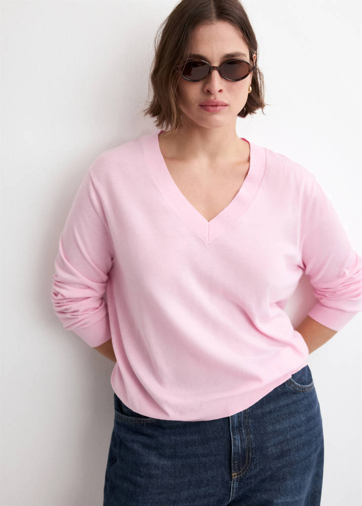 V-neck knit sweater — Pastel Pink
