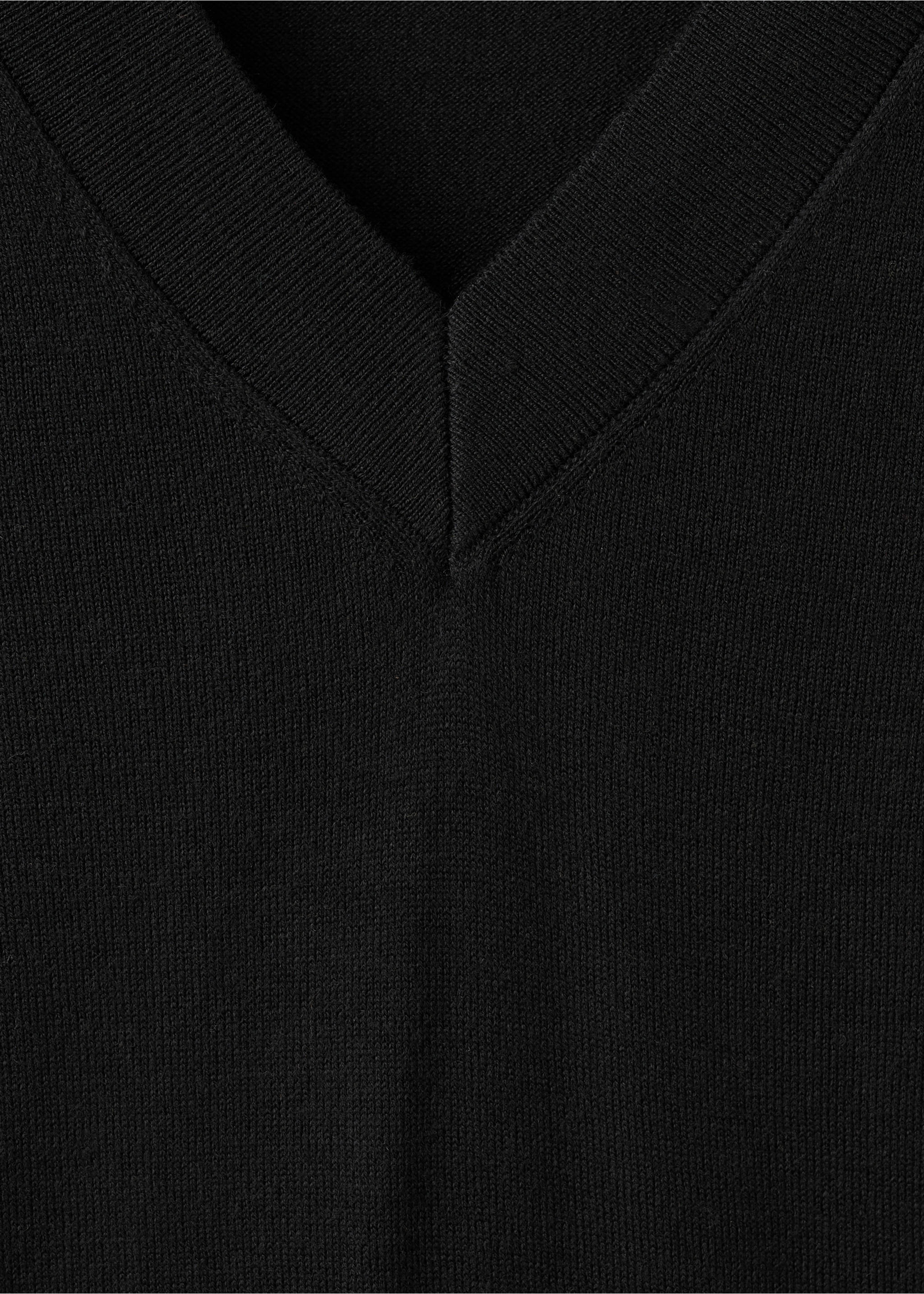 V-neck knit sweater - Details of the article 8, Black. Ref: 27031276-00.