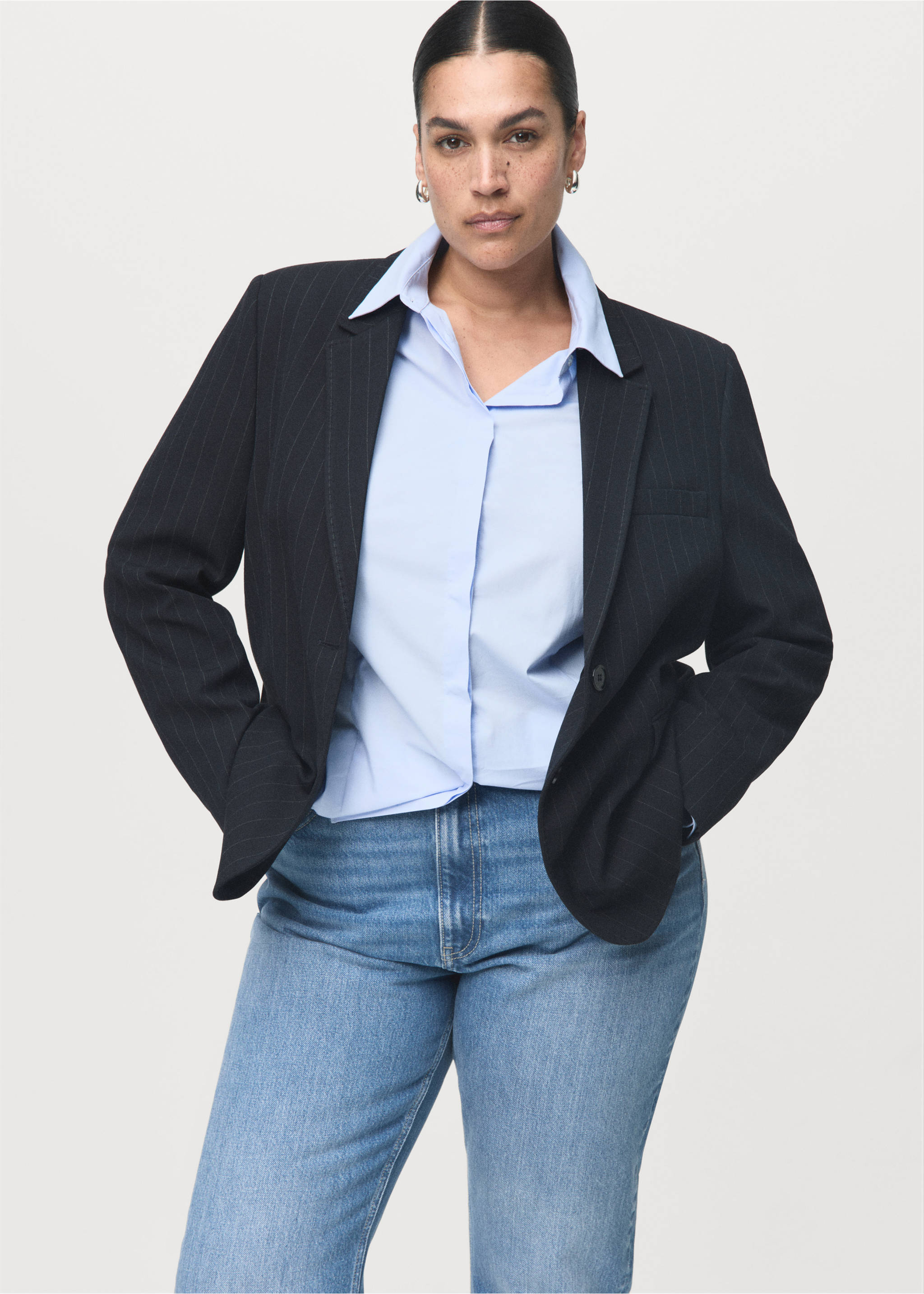 Mom2000 high-rise jeans - Details of the article 5, Medium Blue. Ref: 27031284-00.