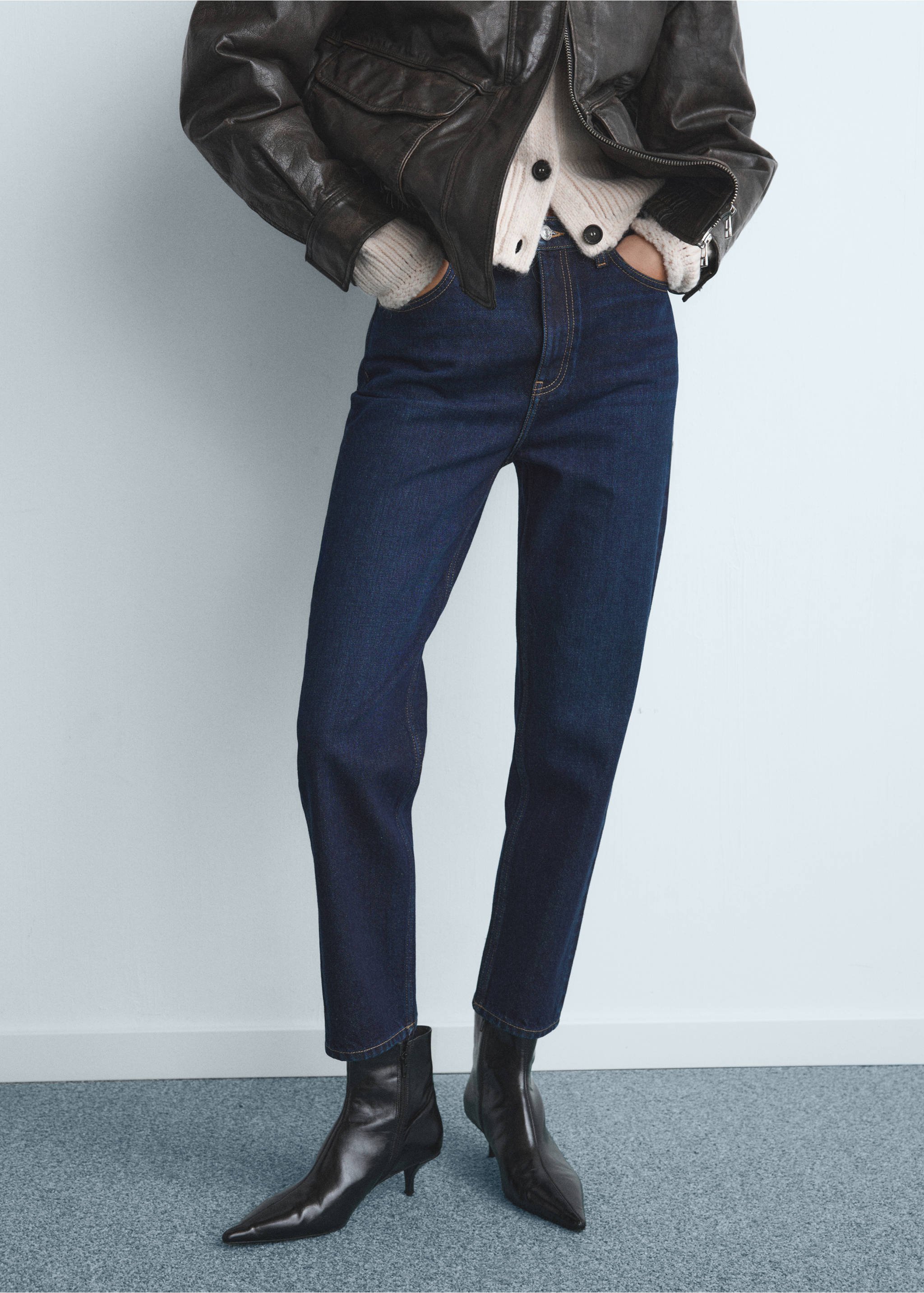 Mom2000 high-rise jeans - Medium plane, Dark Blue. Ref: 27031285-00.