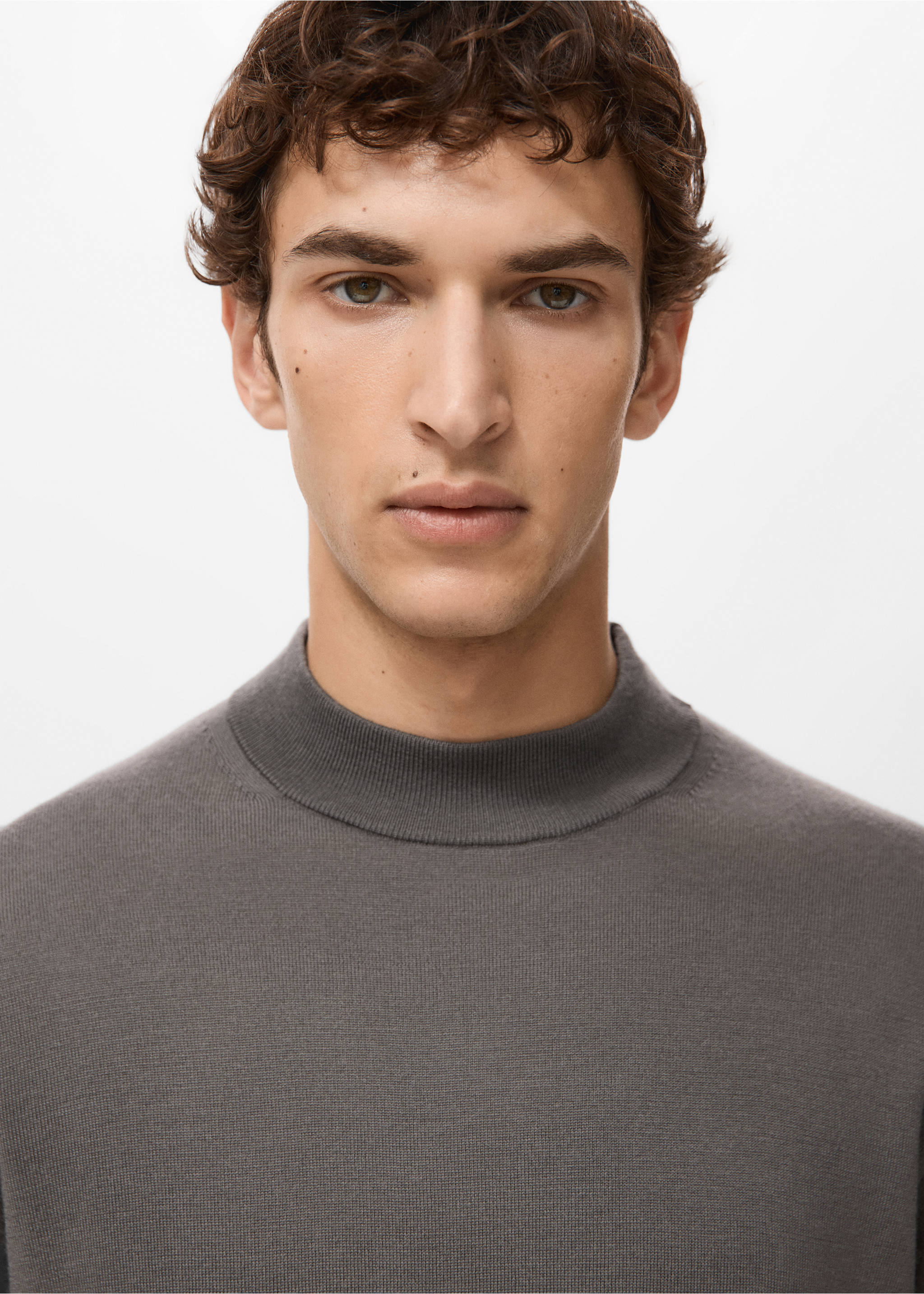 Jersey 100% lana cuello alto - Detalle del artículo 1, Marrón medio. Ref: 27031287-00.