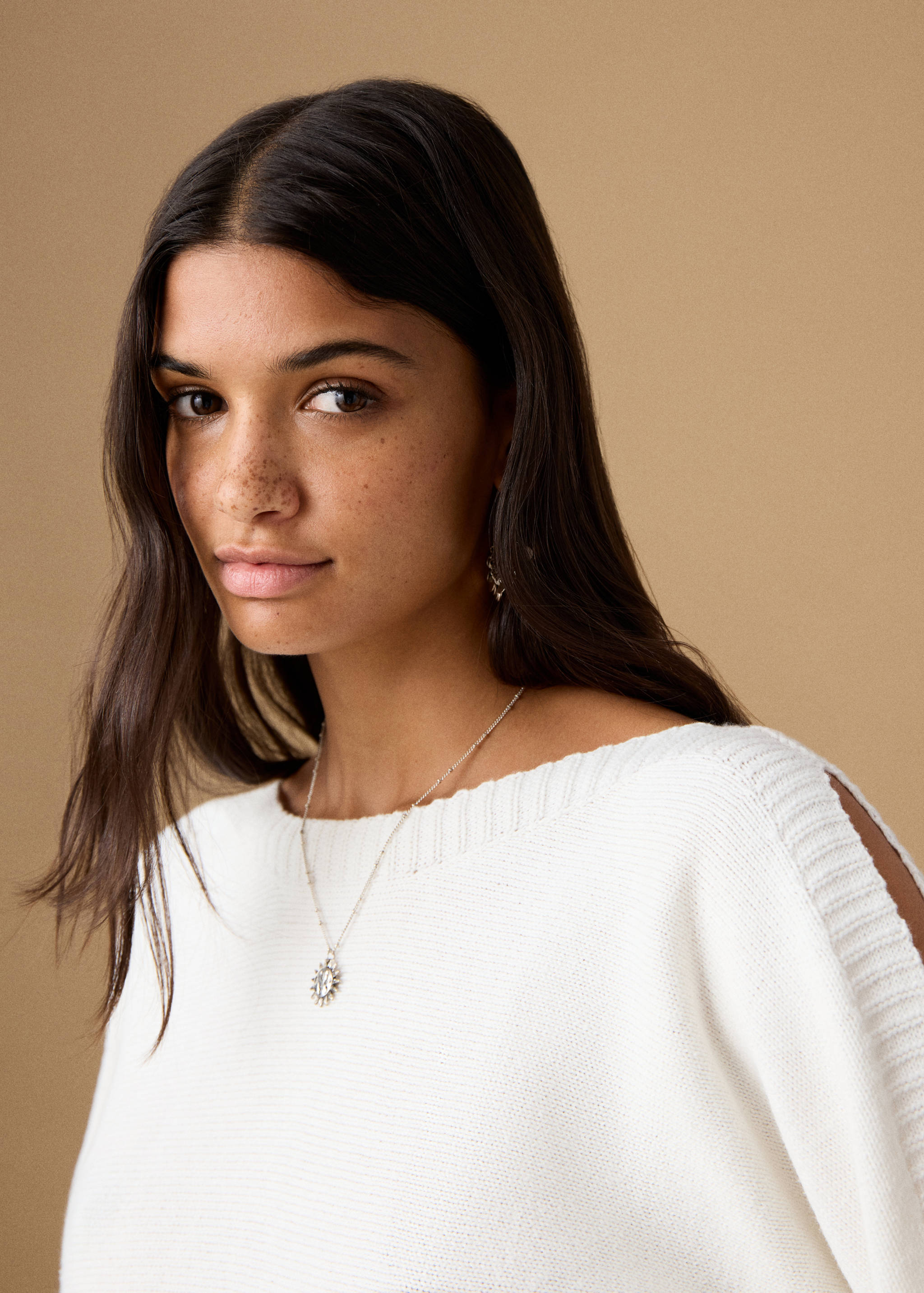 Pull en maille à découpe - Détail de l'article 1