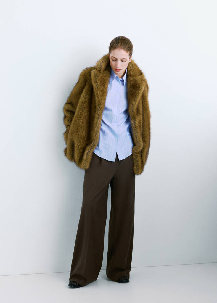 Wide leg mid-rise pleated trousers — Chocolate