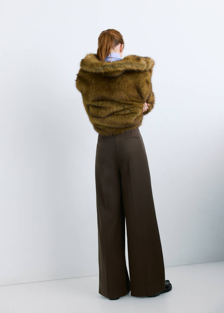 Wide leg mid-rise pleated trousers — Chocolate