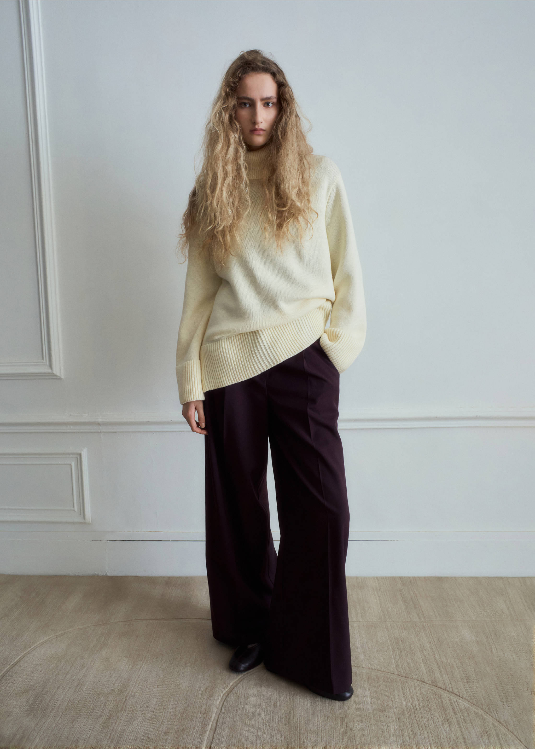 Wide leg mid-rise pleated trousers - General plane, Maroon. Ref: 27031294-00.