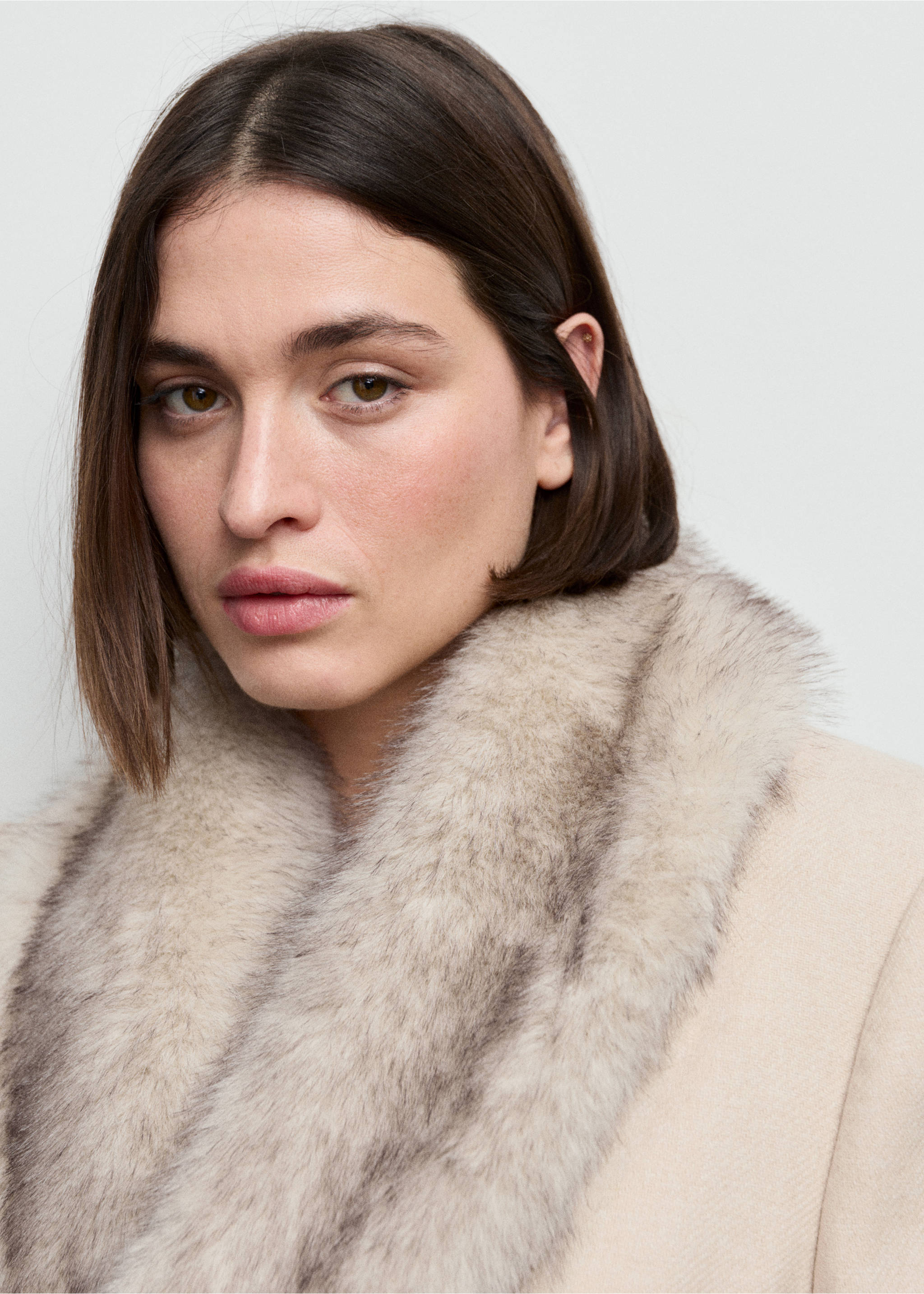 Manteco wool coat with fur collar - Details of the article 4, Light/Pastel Grey. Ref: 27031309-00.