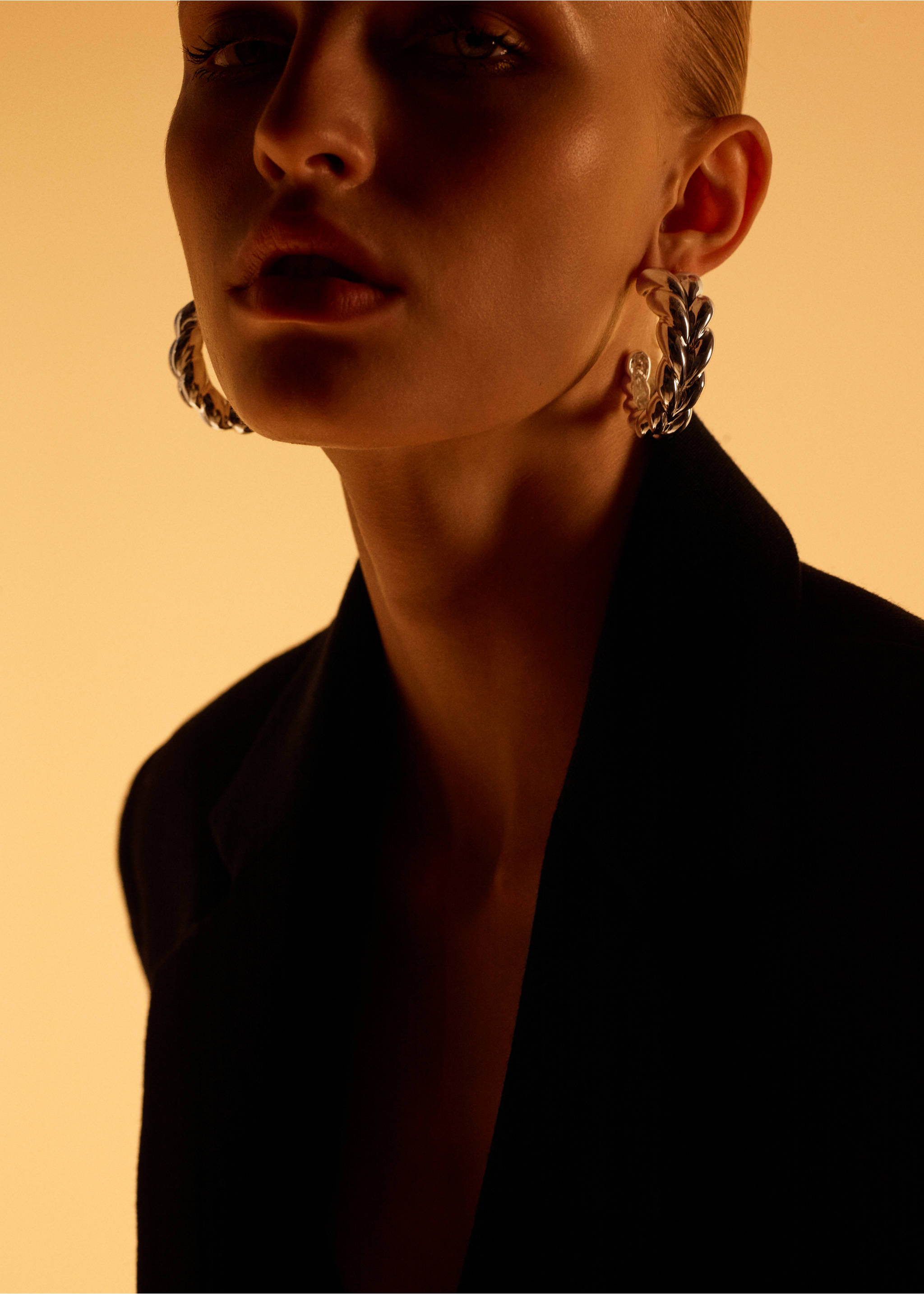 Embossed hoop earrings - General plane, Silver. Ref: 27031319-00.
