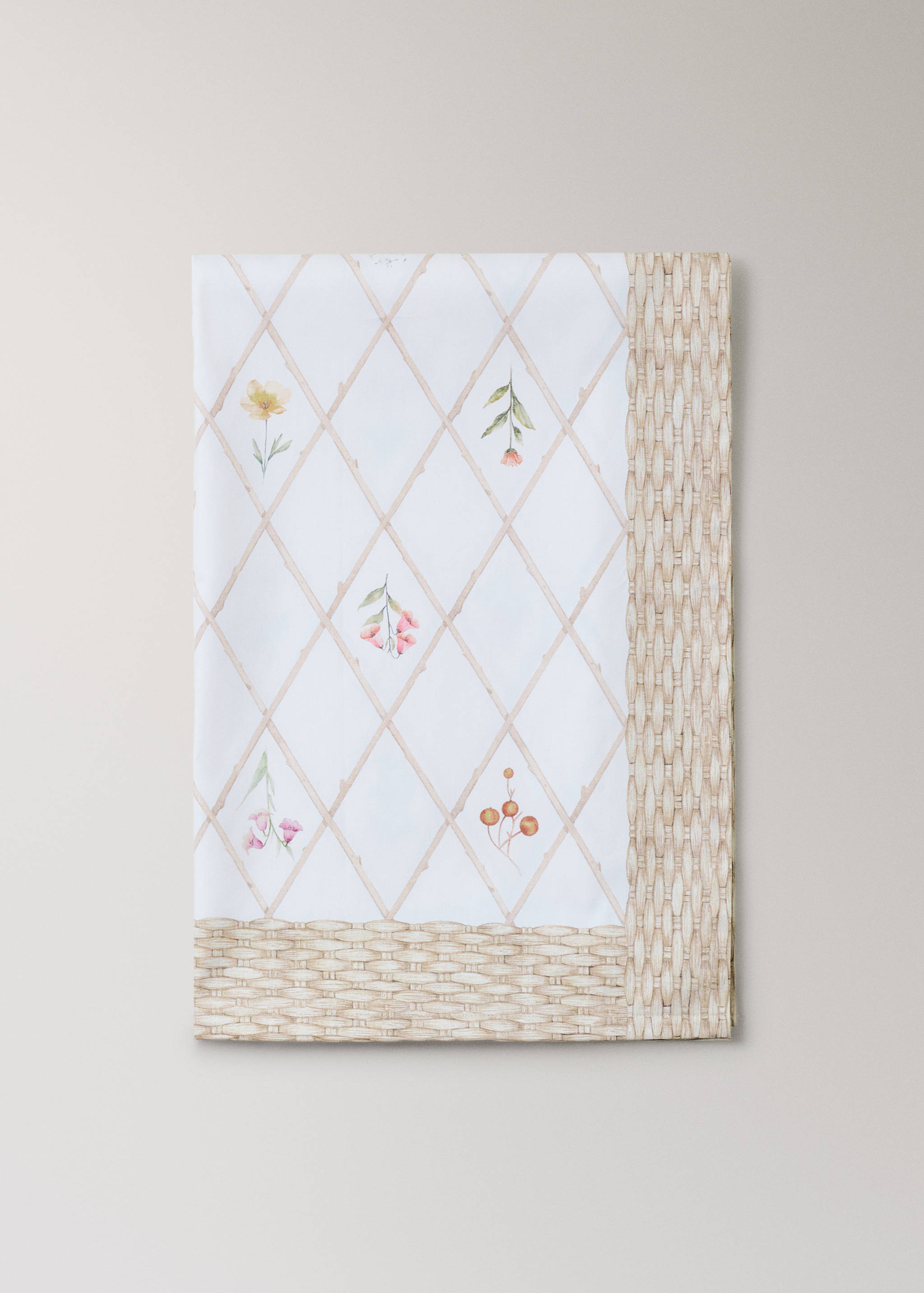 Resin-coated tablecloth with floral motifs for 2 to 4 guests - Article without model