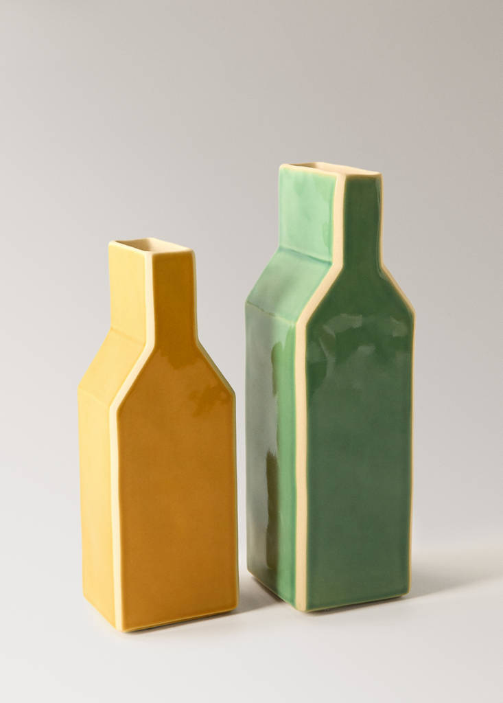 Medium contrast colour stoneware vase — Mustard