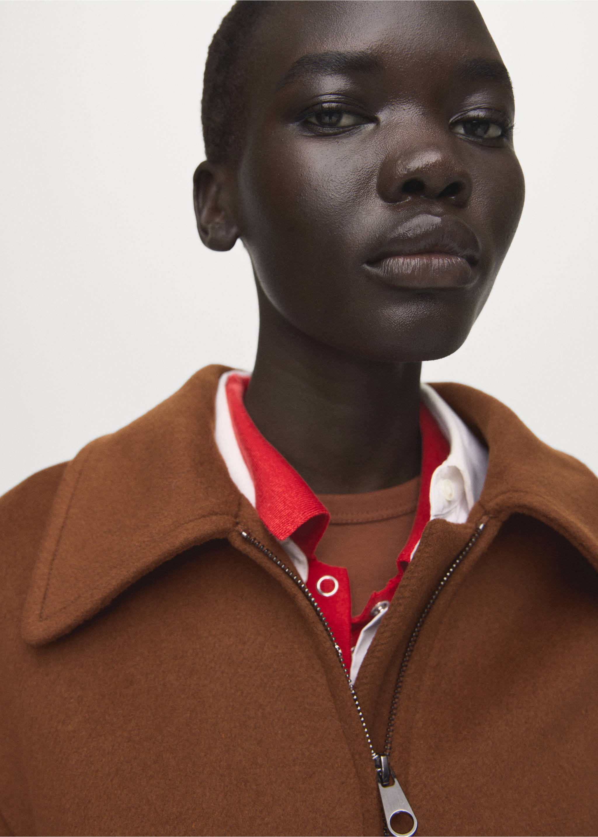 Sako z vlny s košilovým límcem - Detail zboží 1, Středně hnědá. Ref: 27031334-00.