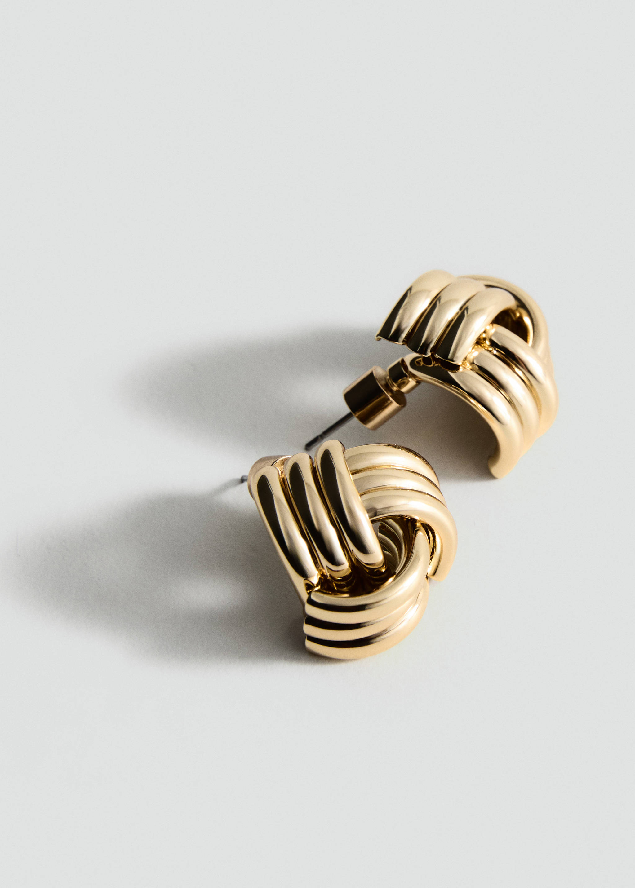 Intertwined knot earrings - Details of the article 1