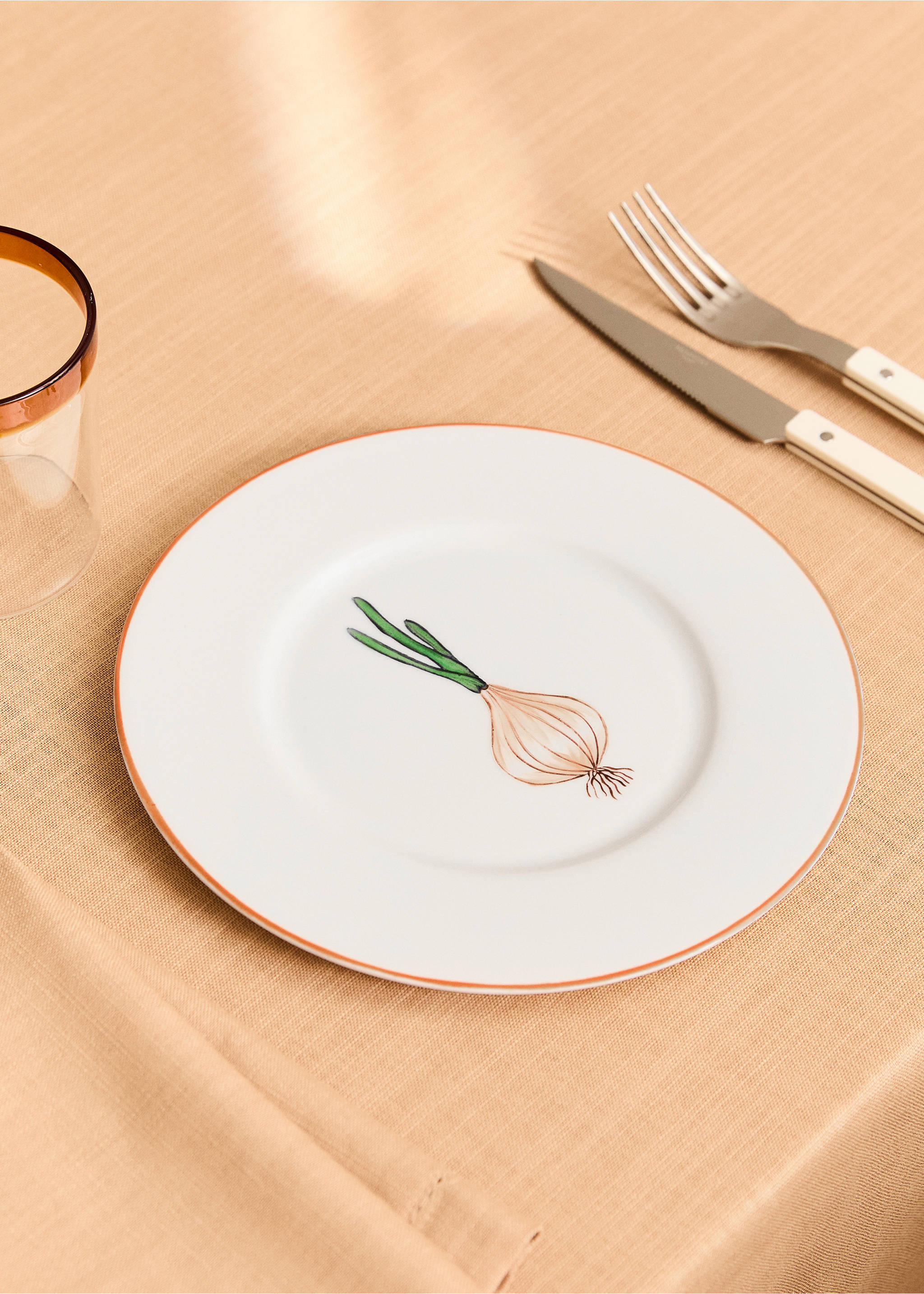 Hand-painted onion side plate - General plane, White. Ref: 27031353-00.