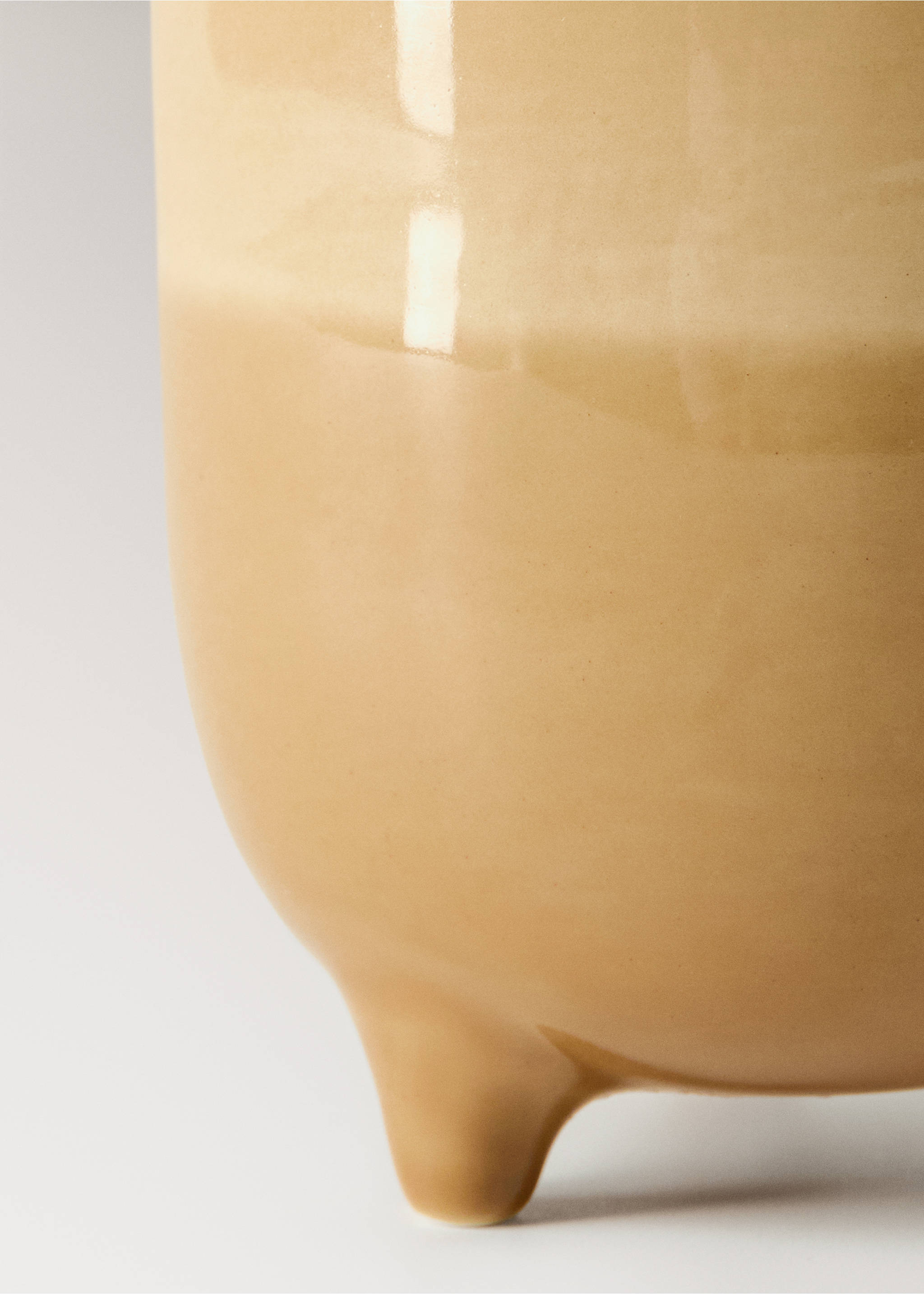 Two tone stoneware planter - Details of the article 2, Ochre. Ref: 27031522-00.