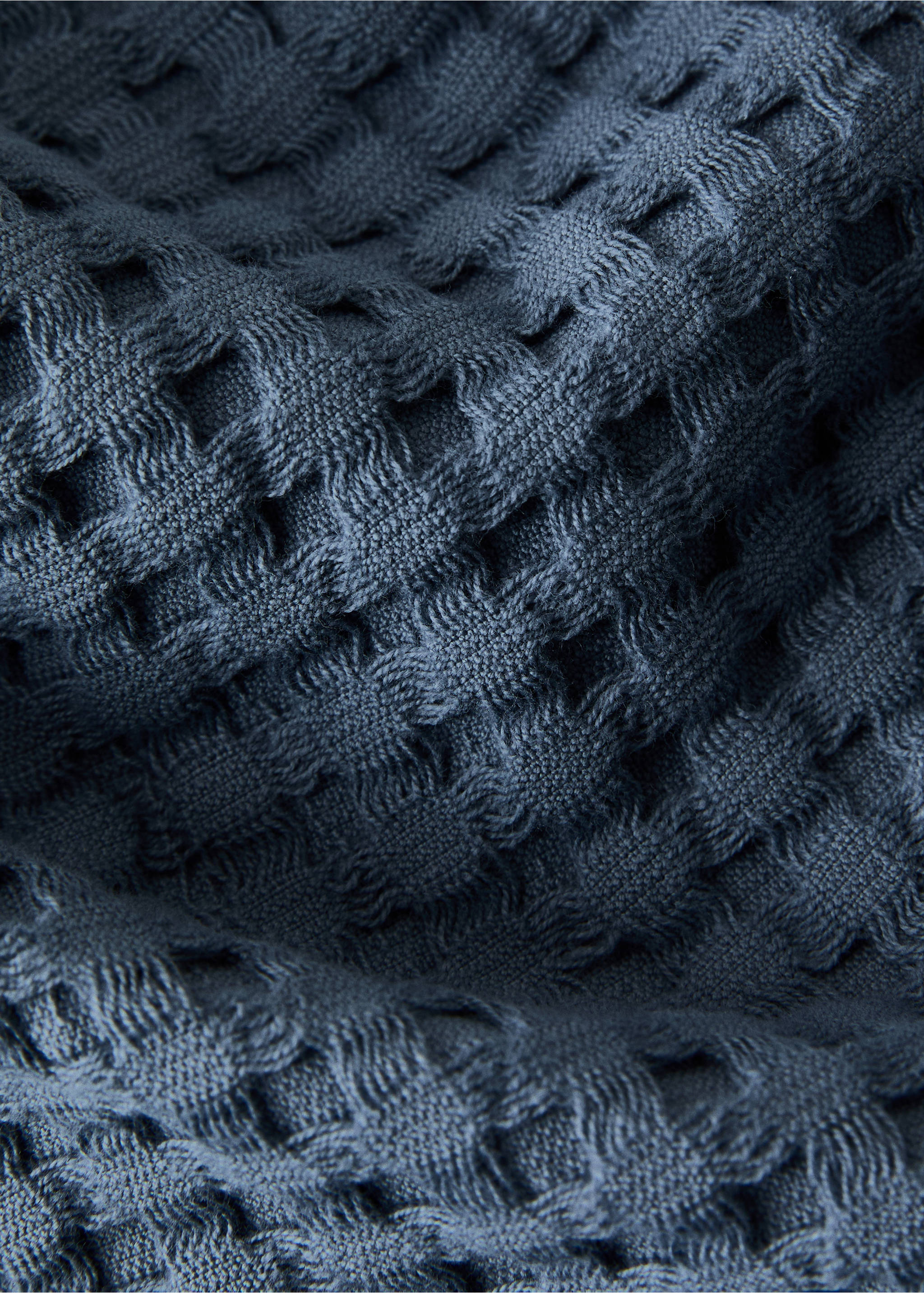 Cotton waffle bath towel - Details of the article 1, Indigo Blue. Ref: 27031529-00.