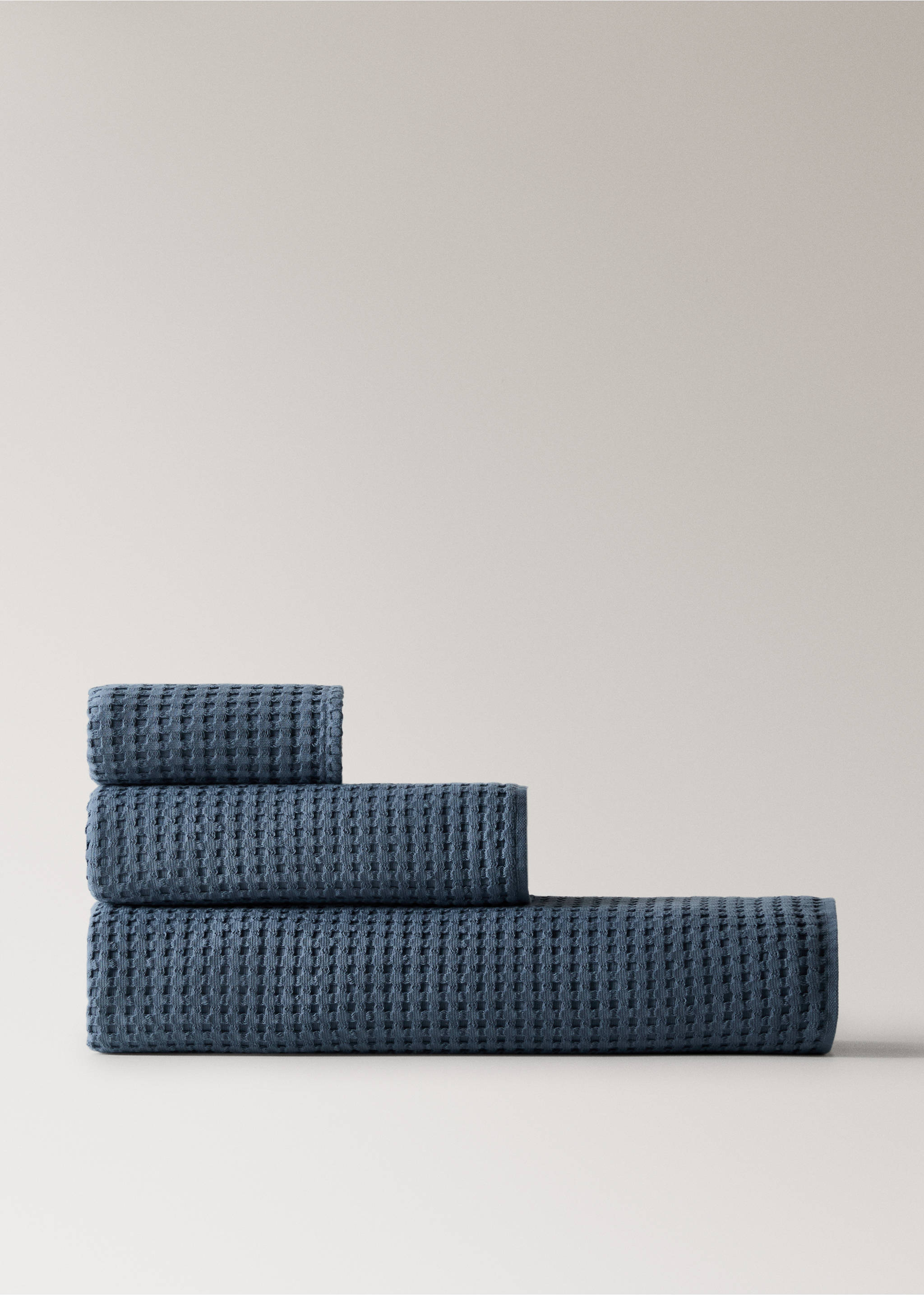 Cotton waffle washbasin towel - Article without model, Indigo Blue. Ref: 27031530-00.